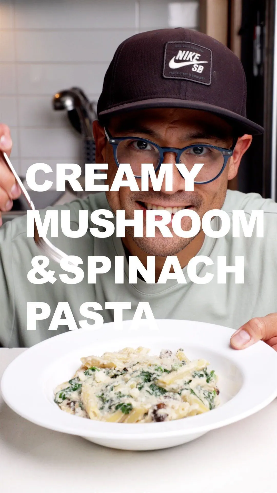 spinach-and-mushroom-pasta-with-cashew-crema