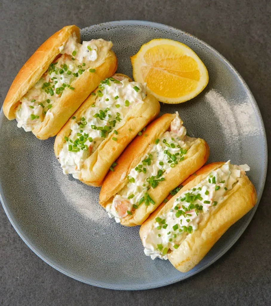 skull-island-prawns-rolls