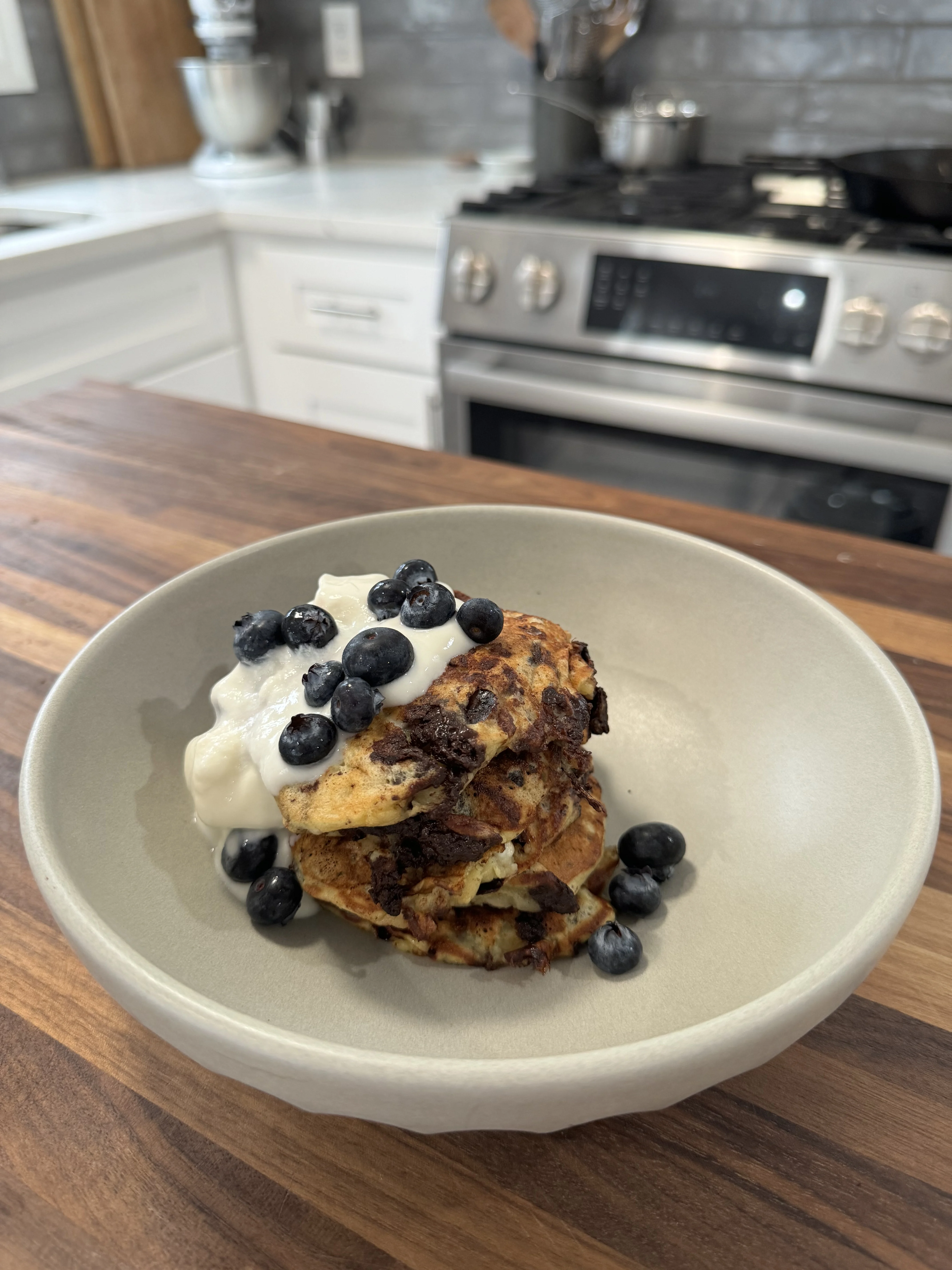 banana-bread-cottage-cheese-pancakes