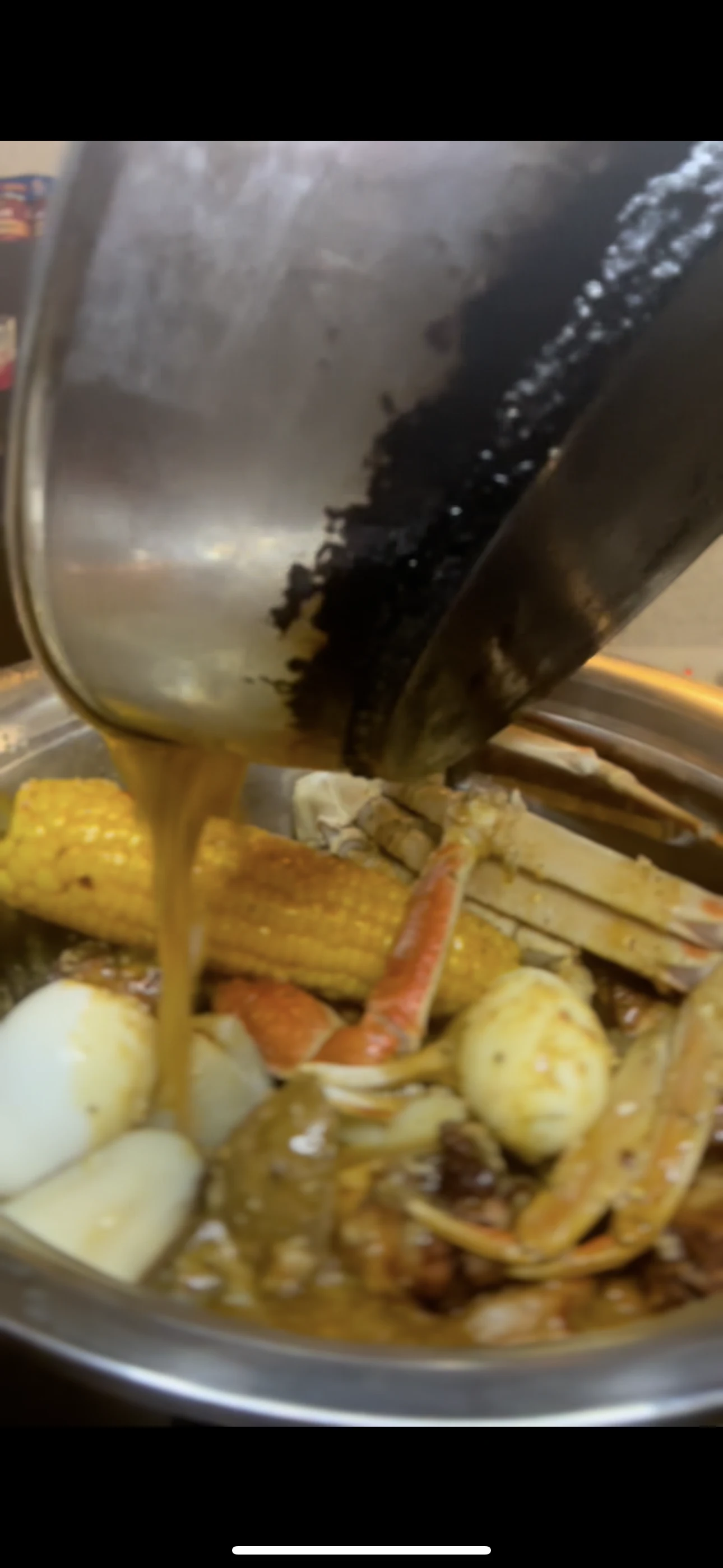 garlic-butter-wing-boil