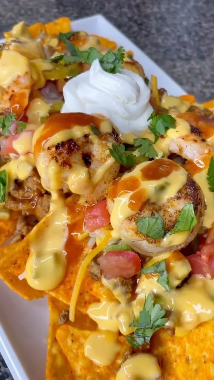 cheesy-shrimp-and-ground-turkey-nachos