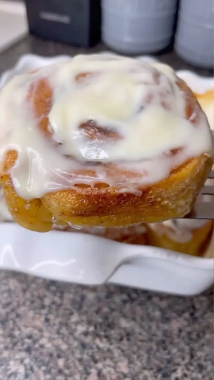 tiktok-trending-cinnamon-rolls