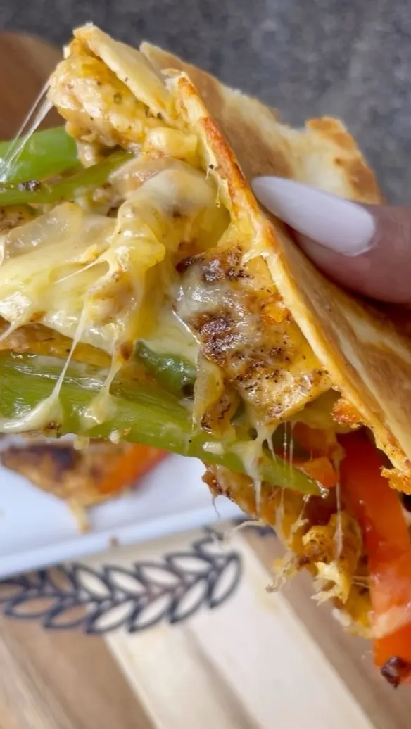 chicken-fajita-quesadilla