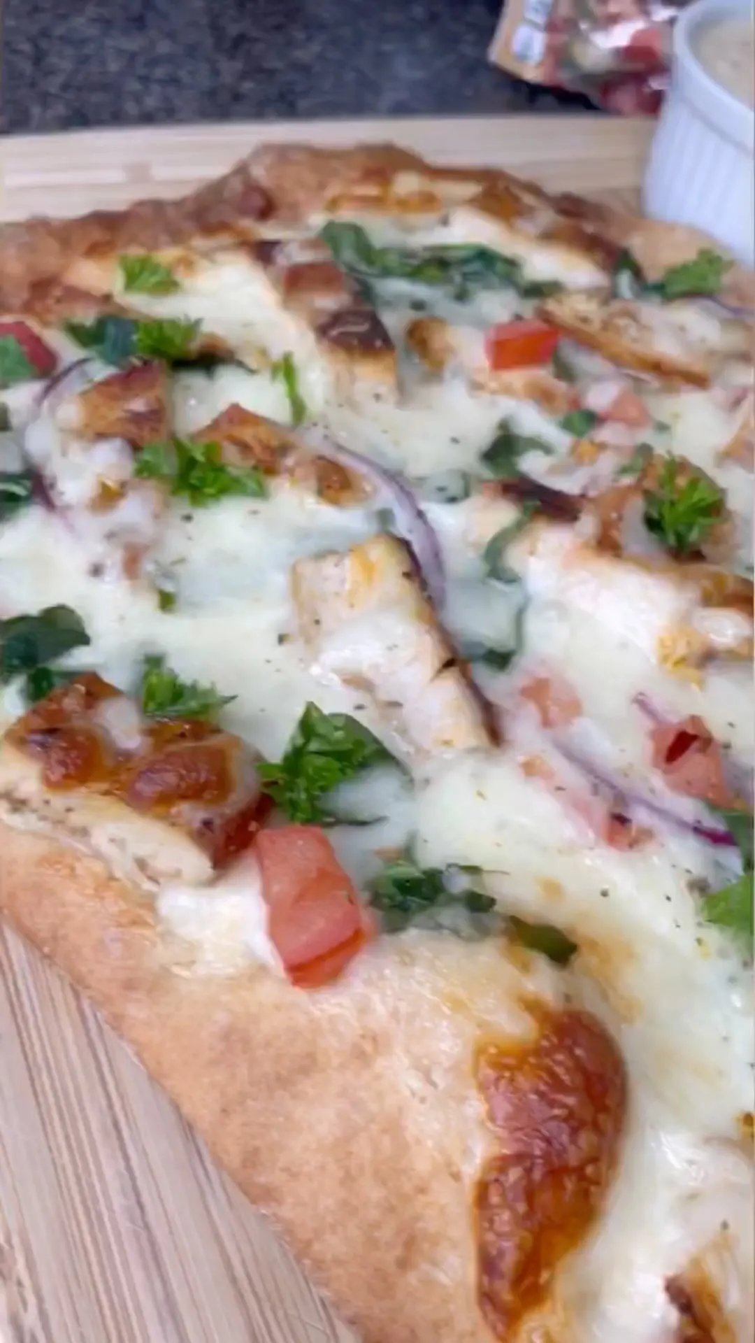 chicken-alfredo-pizza