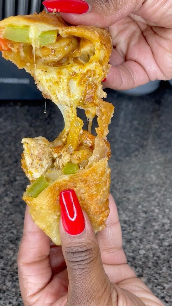 chicken-and-fajita-quesadilla-eggrolls