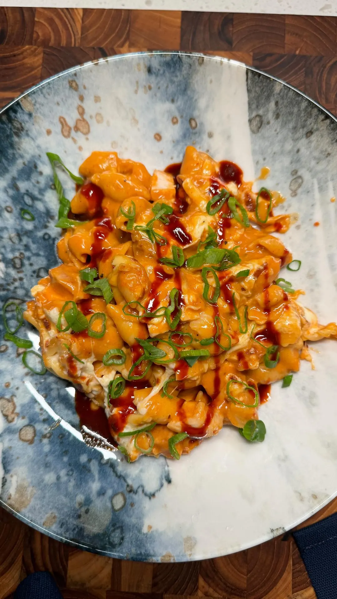 high-protein-gochujang-mac-and-cheese