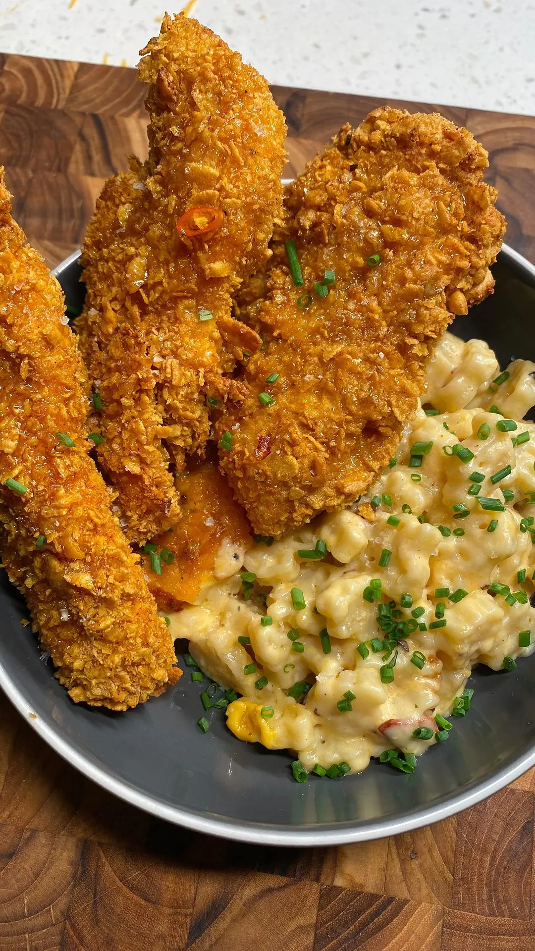 macaroni-with-the-chicken-strips