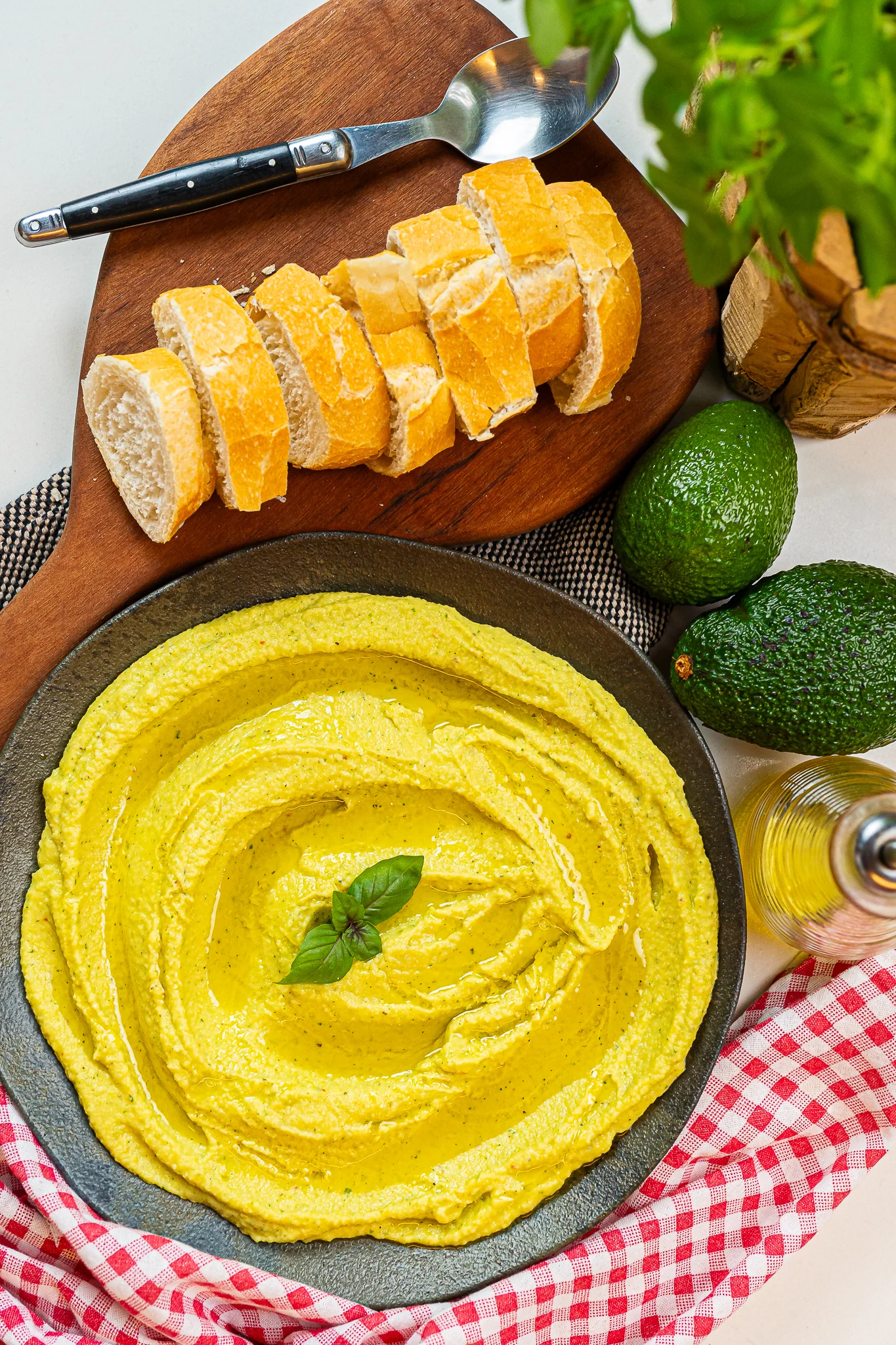 hummus-de-abacate