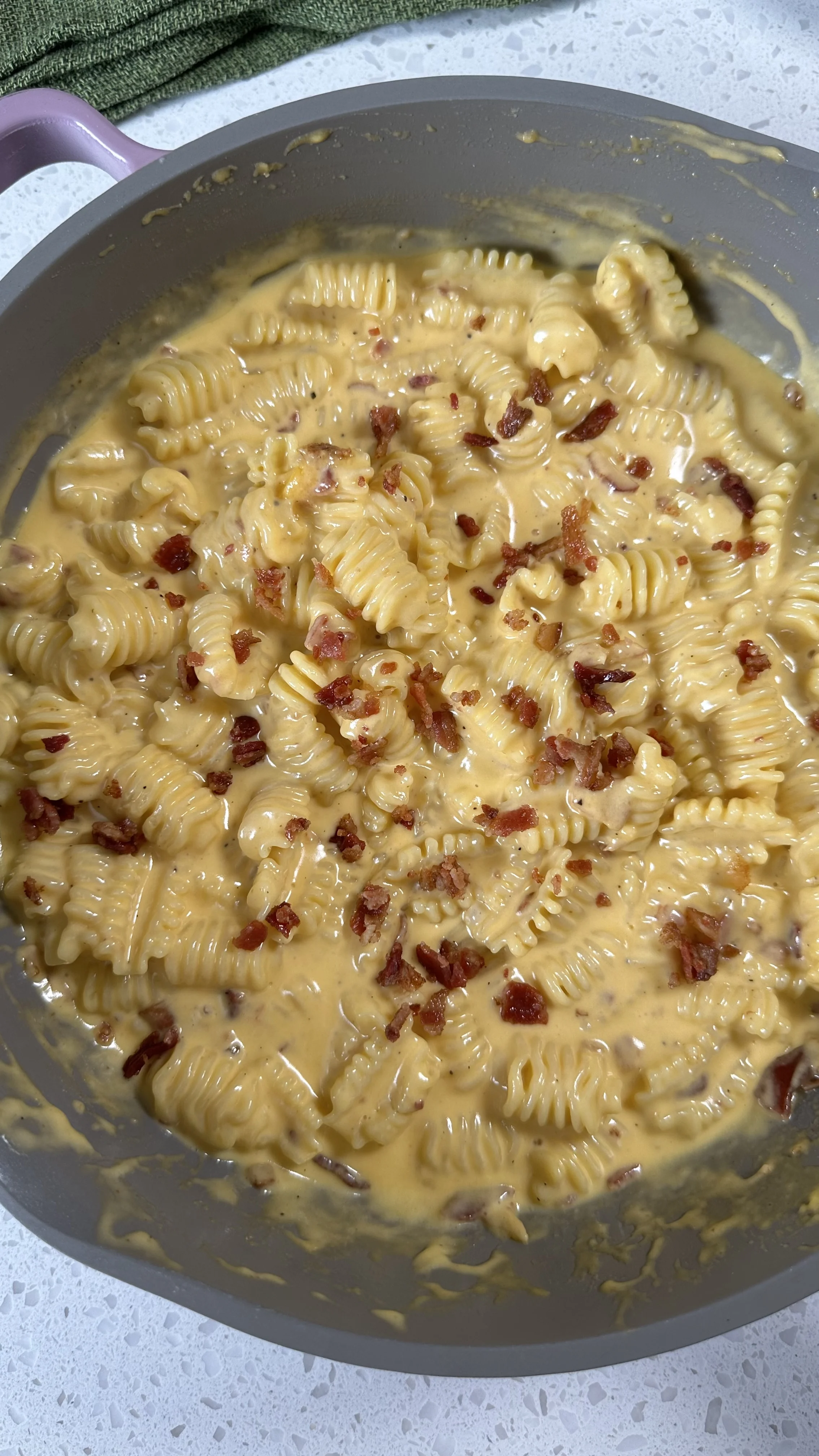 easy-bacon-mac-and-cheese