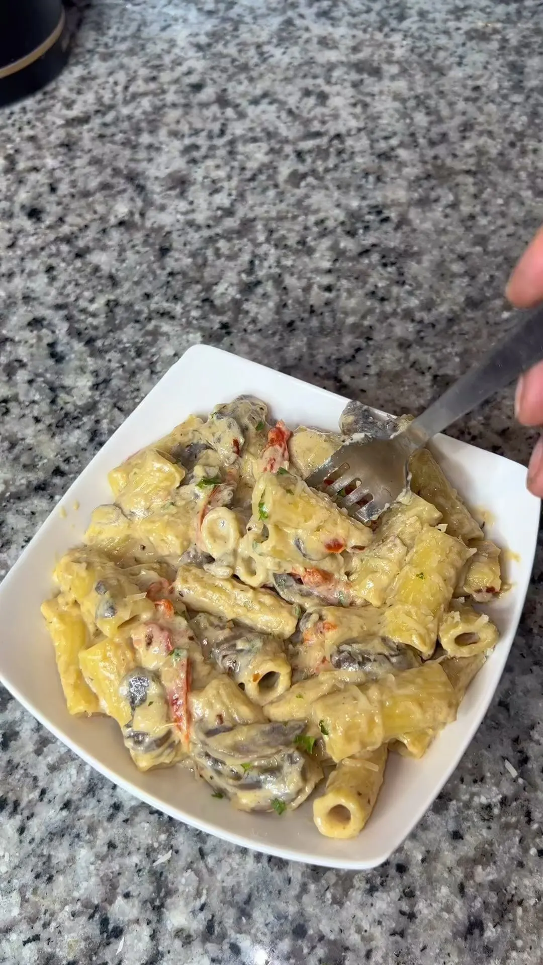 white-truffle-mushroom-pasta