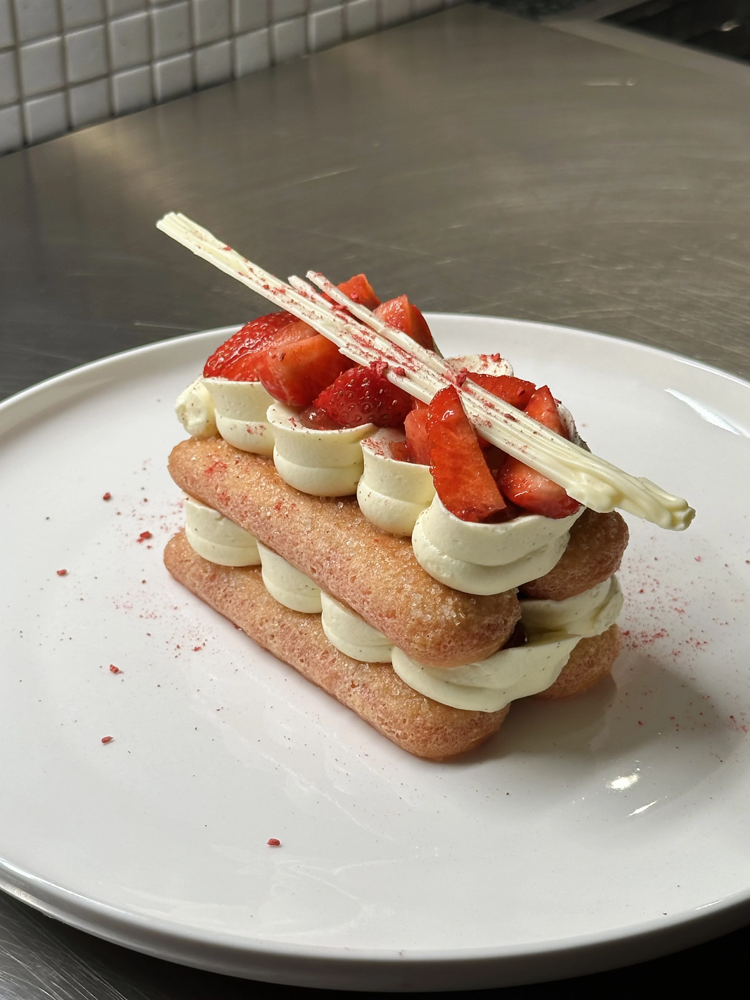 strawberry-tiramisu-(plated-version)