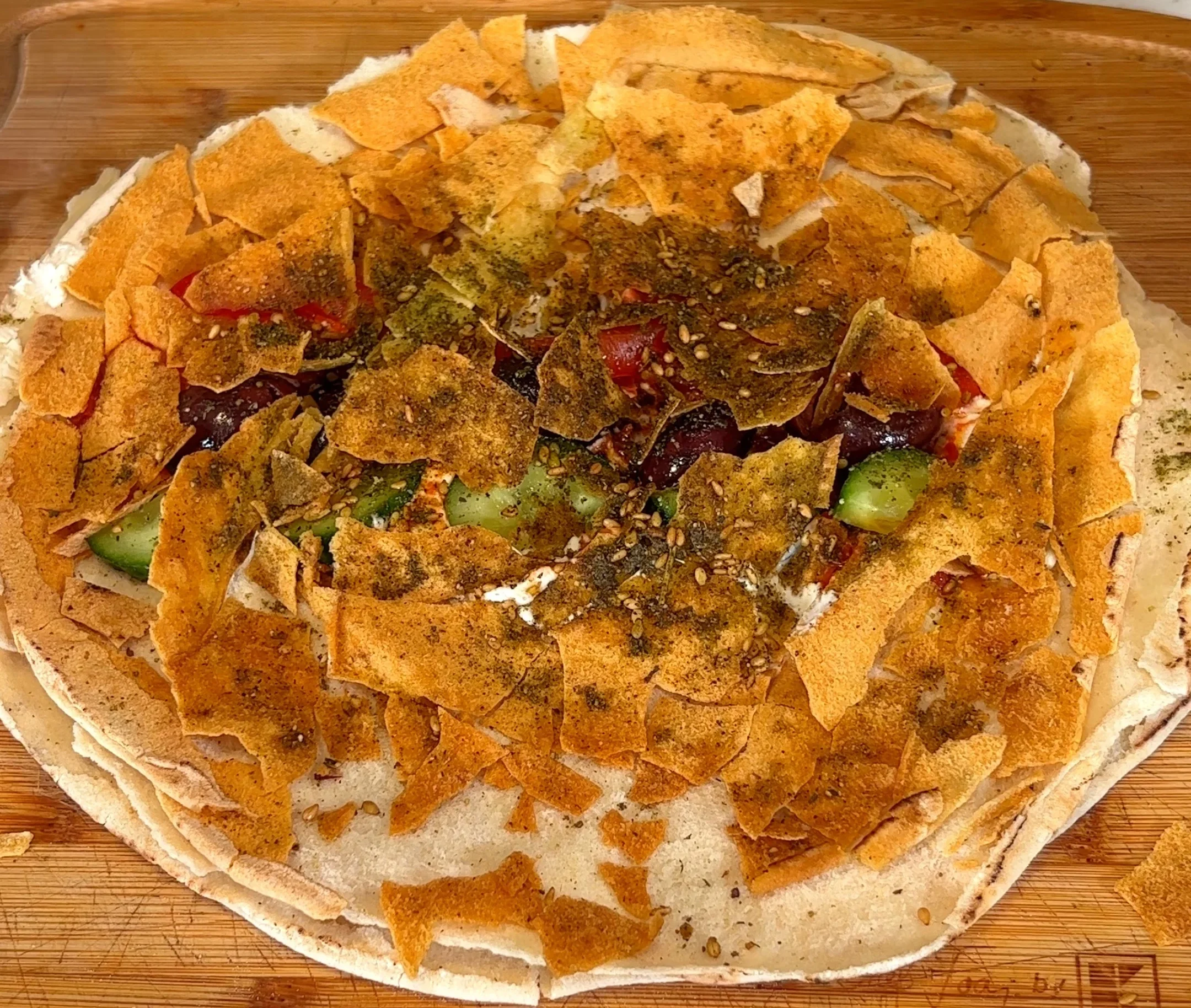 sandwich-de-pita-crujiente-con-labneh-crispy-labneh-pita-sandwich