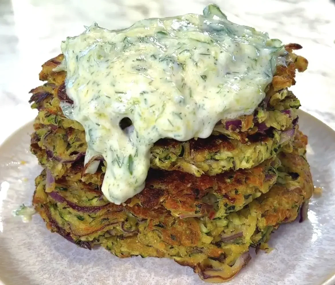 tortitas-veganas-de-calabacin-vegan-zucchini-fritters