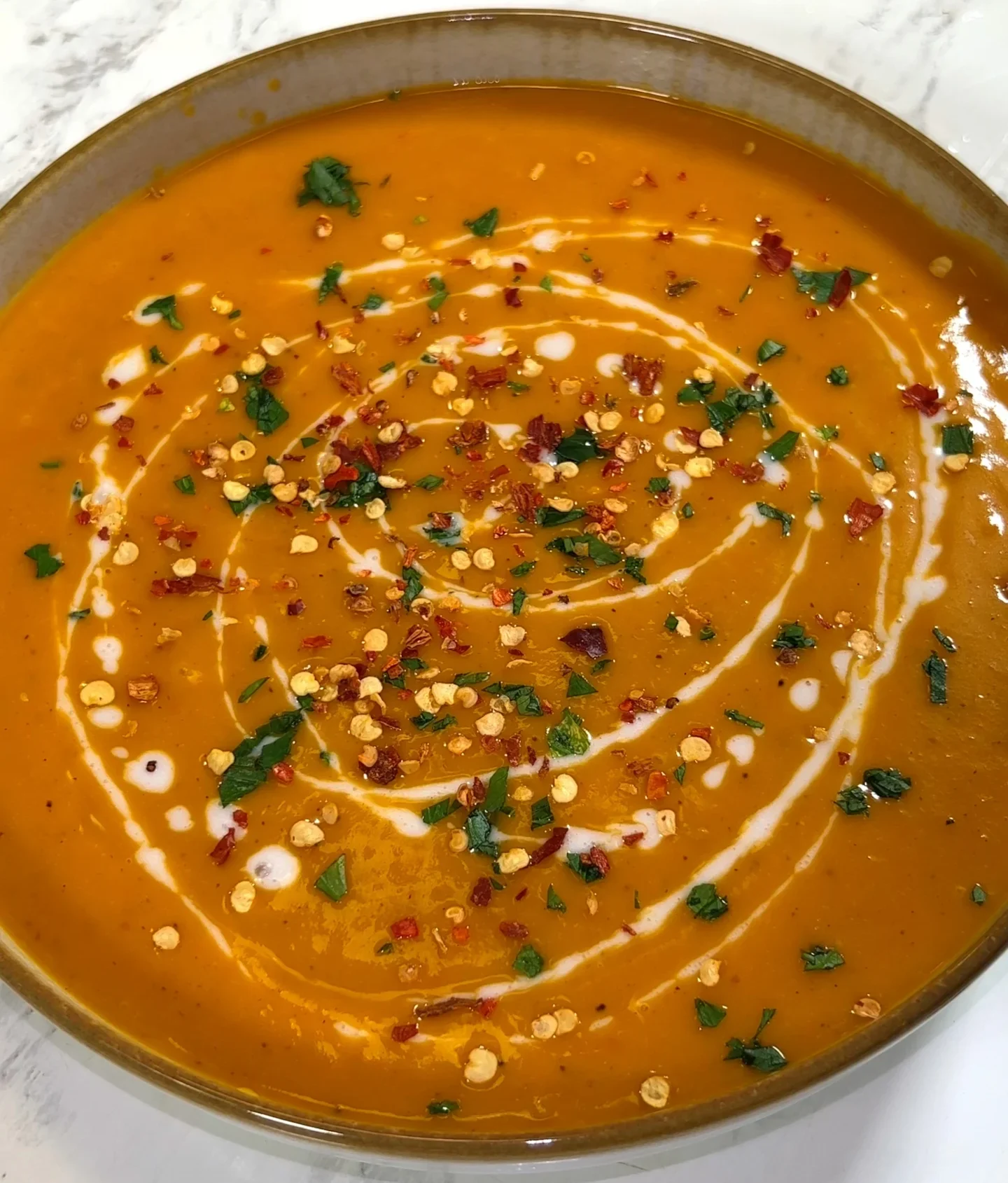 sopa-de-calabaza-con-leche-de-coco-y-queso-a-la-parrilla-butternut-squash-soup-with-coconut-milk-and-grilled-cheese