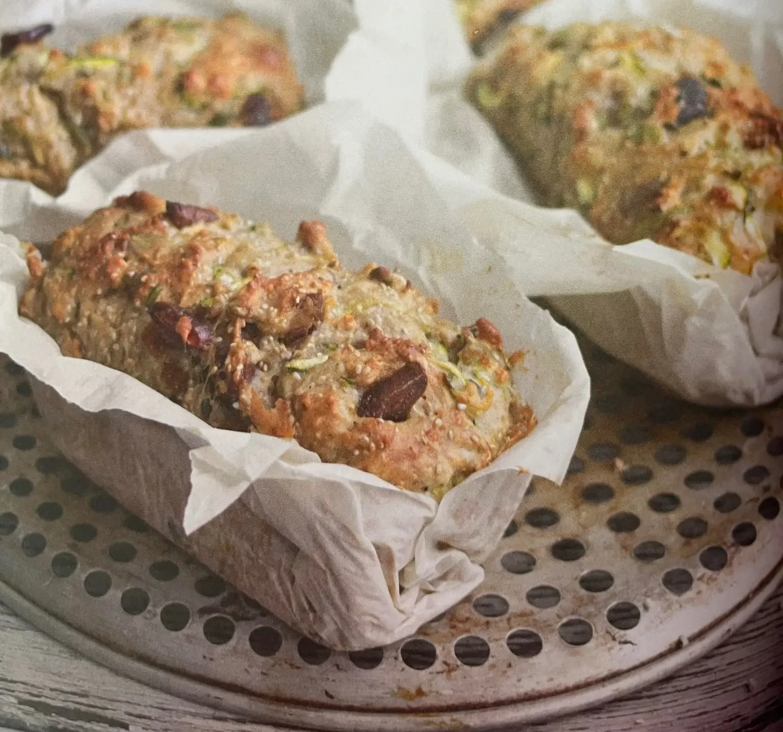 pain-courgette-dattes-et-graines-de-citrouille
