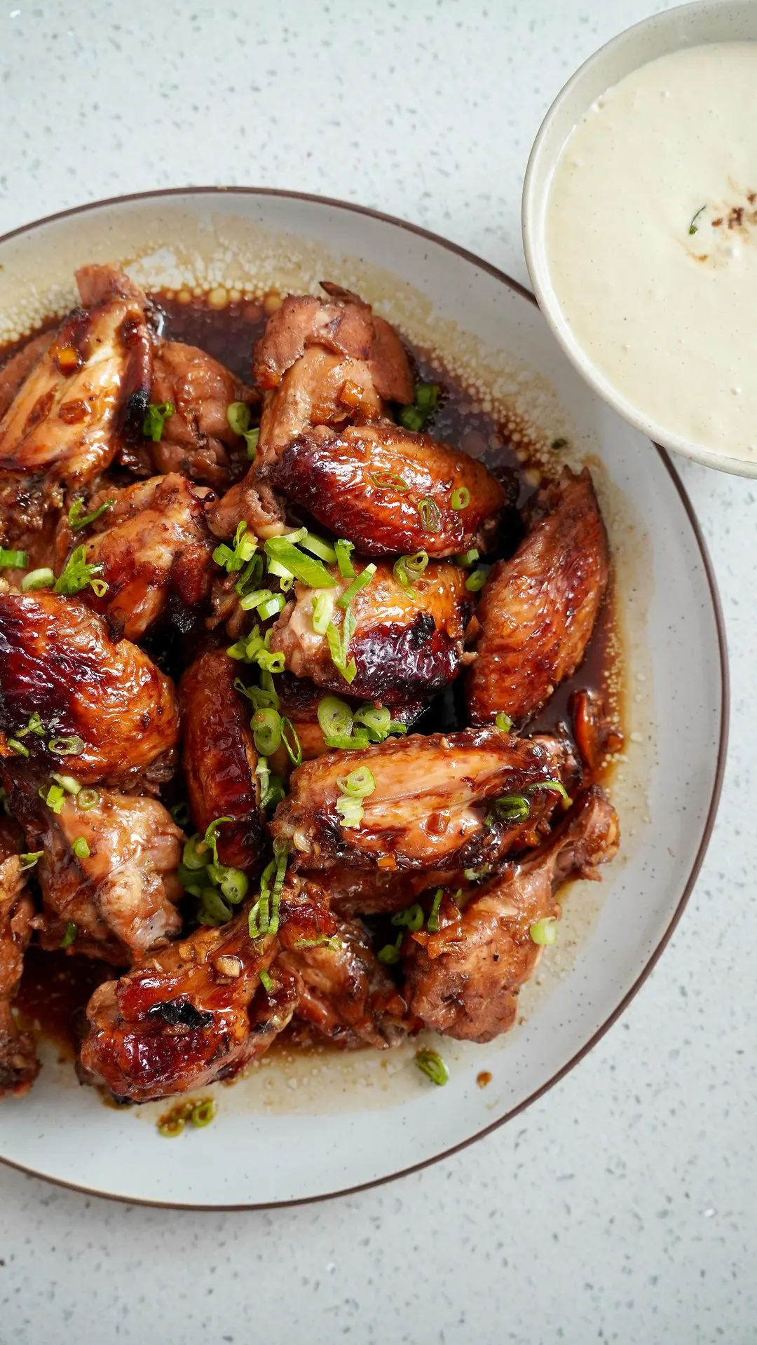 alitas-al-sillao-y-salsa-acevichada-wings-in-soy-sauce-and-ceviche-sauce