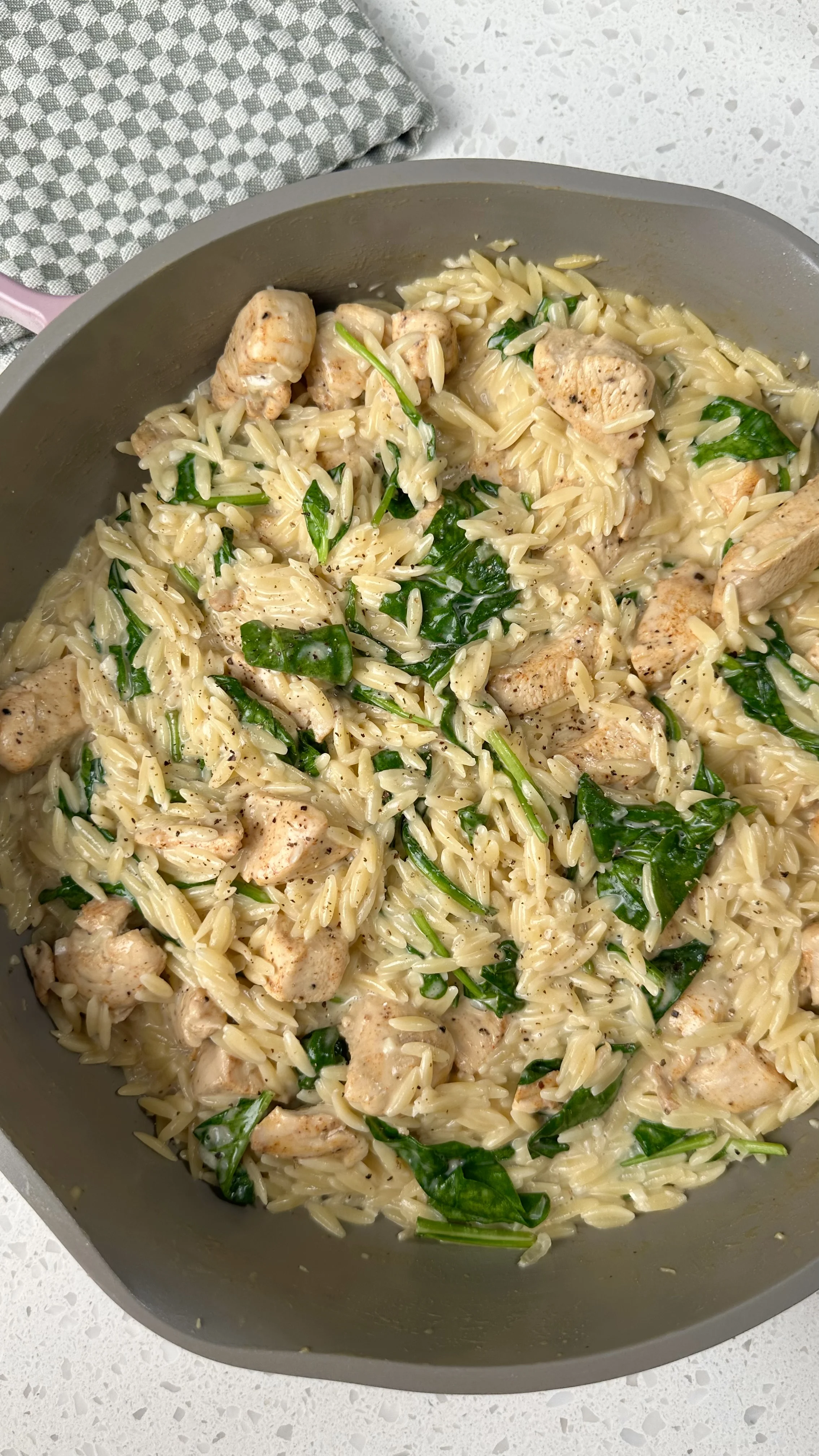 one-pan-chicken-and-spinach-orzo