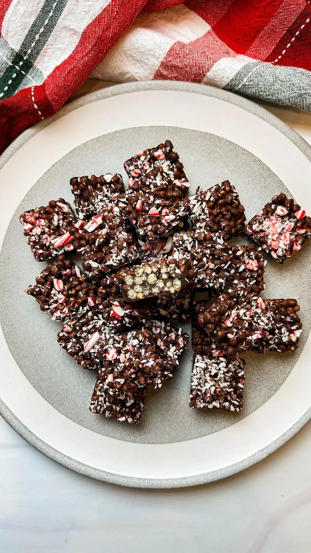 dark-chocolate-quinoa-crisps