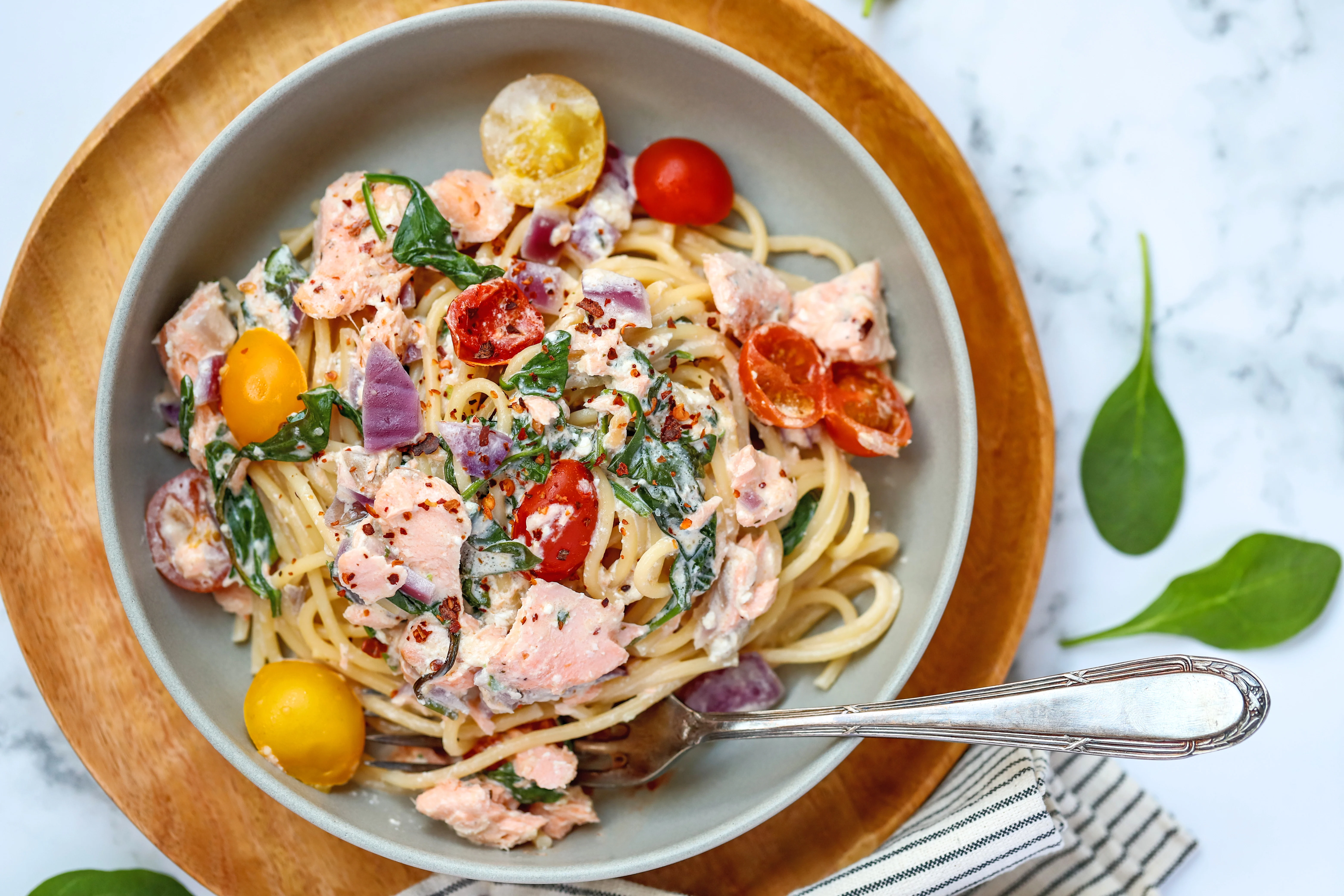 spinach-and-salmon-pasta