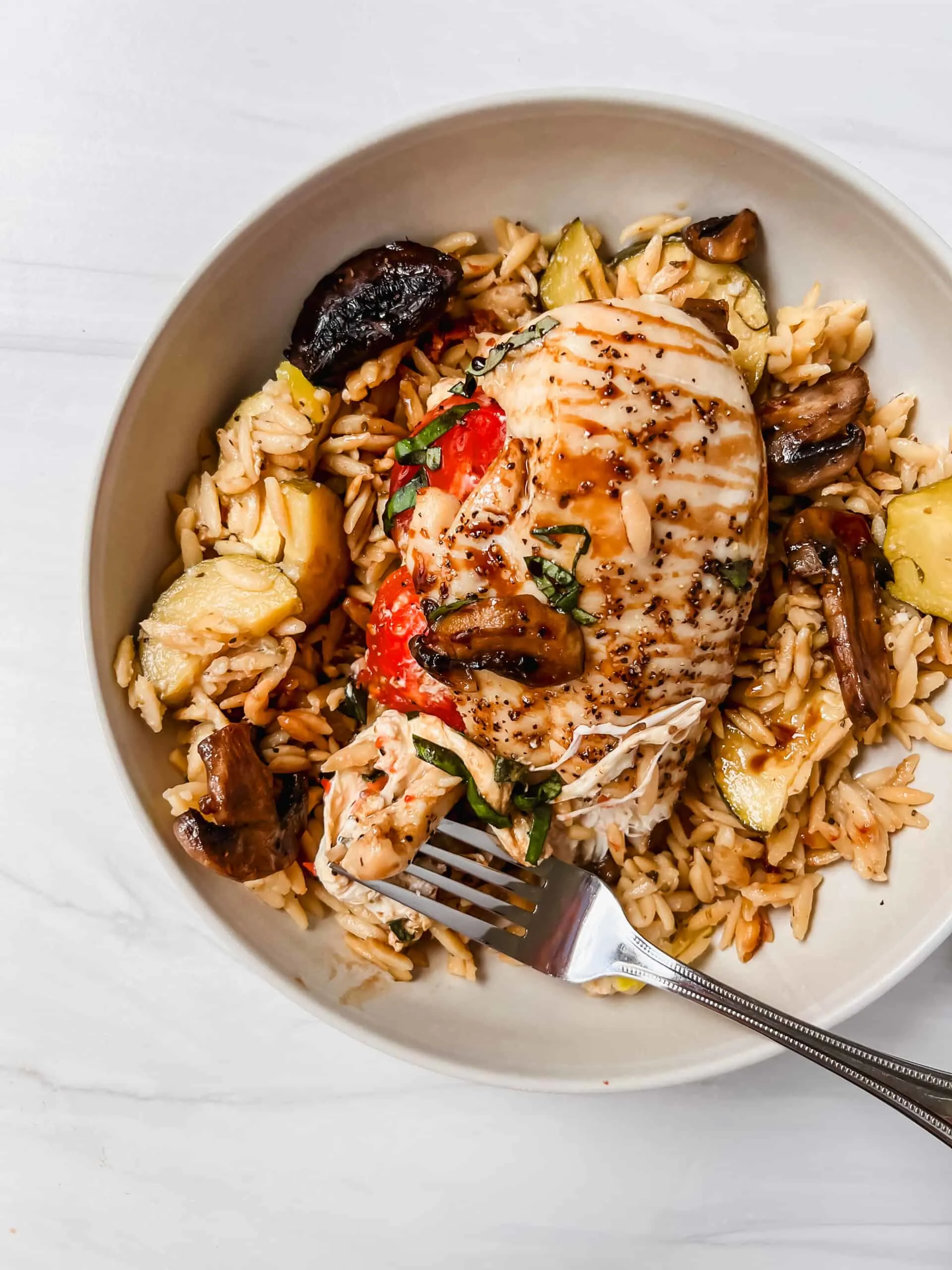one-pan-caprese-chicken