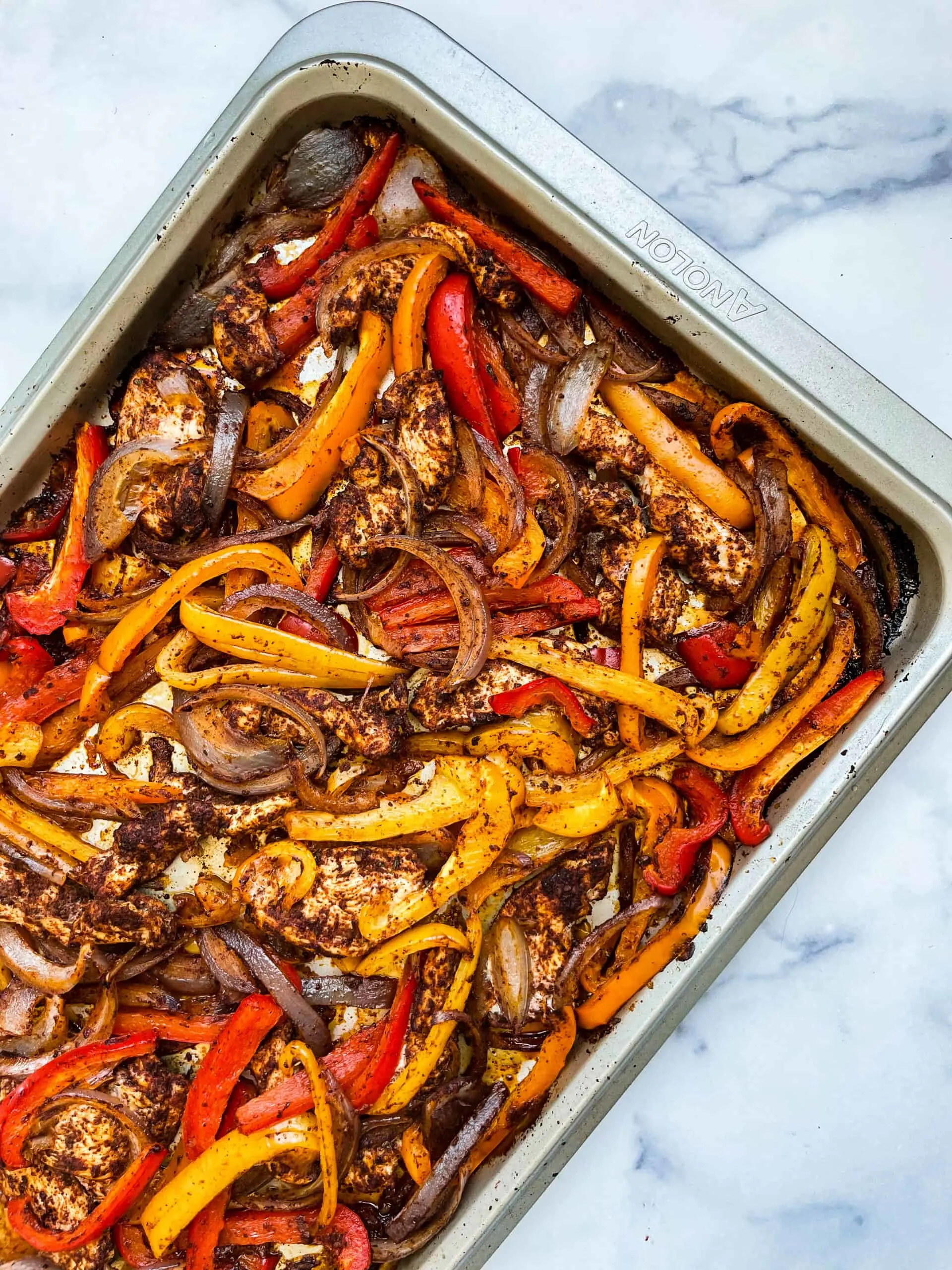 sheet-pan-chicken-fajitas