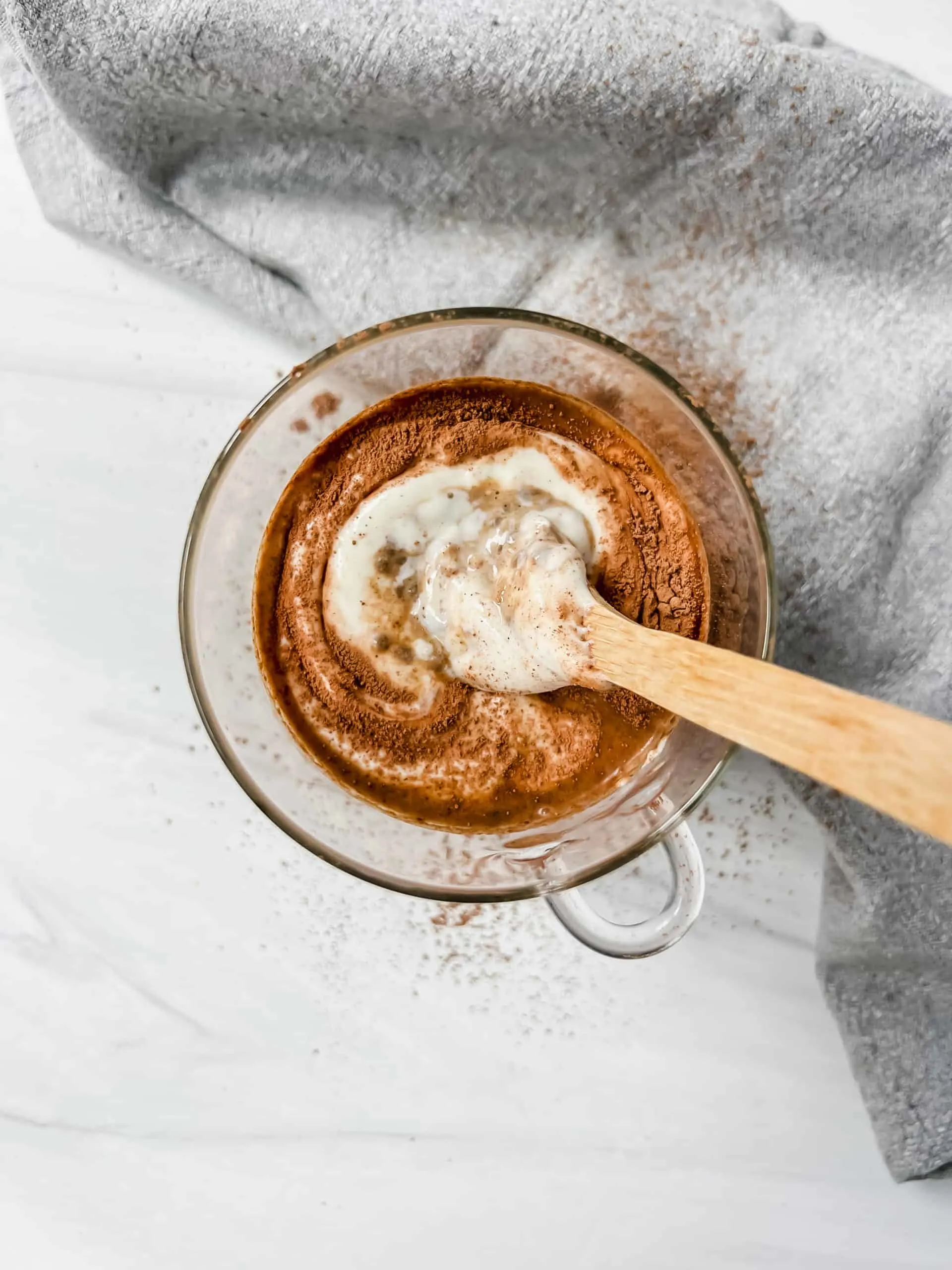 high-protein-tiramisu-overnight-oats