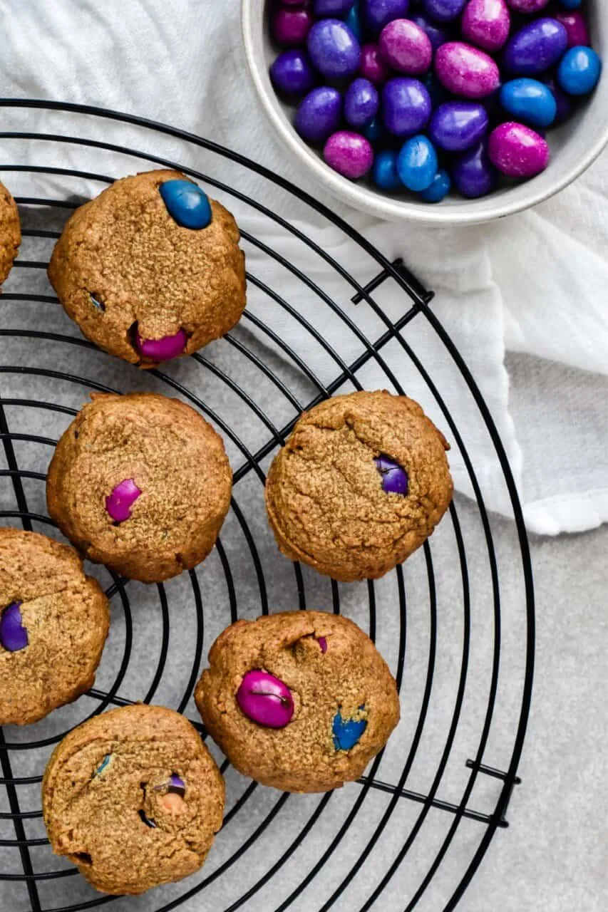 4-ingredient-peanut-butter-and-chocolate-cookies