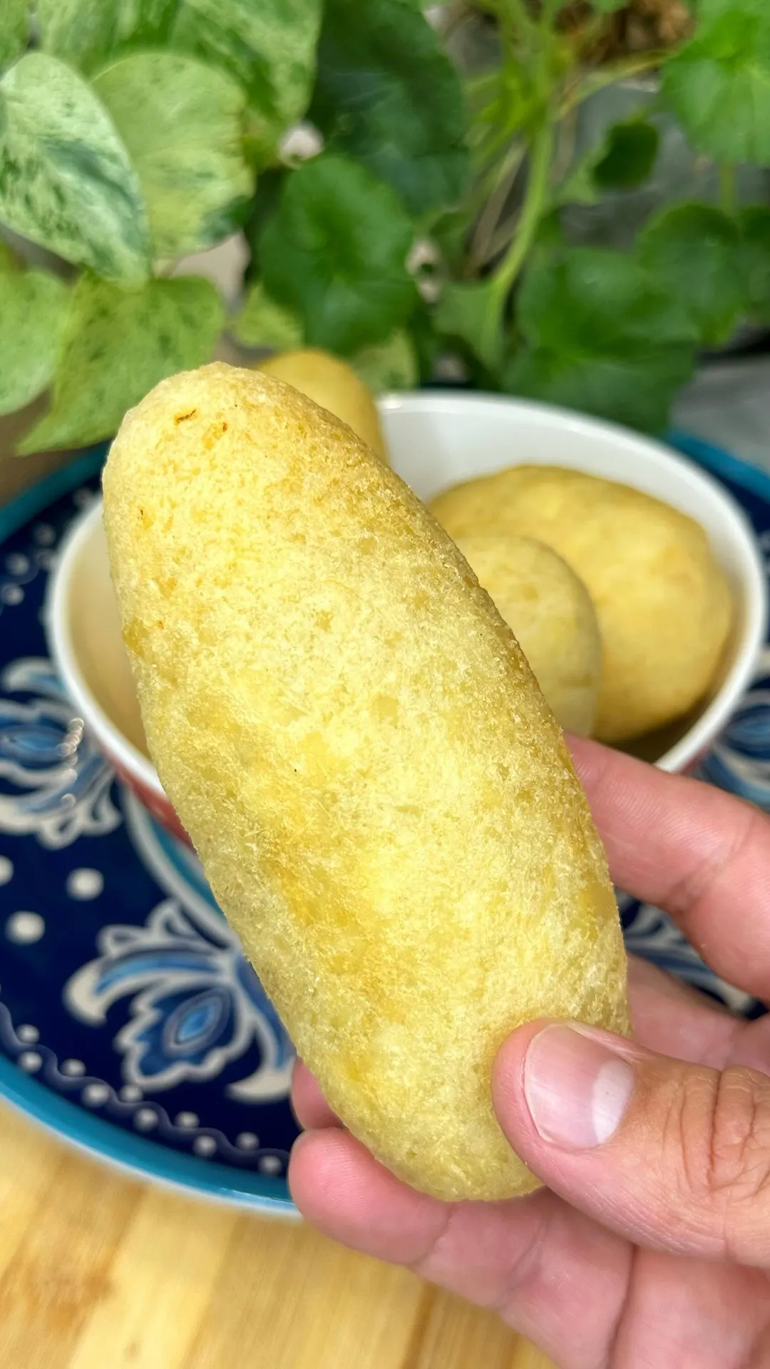 carimanolas-con-aji-criollo-de-mango-carimanolas-with-mango-creole-sauce