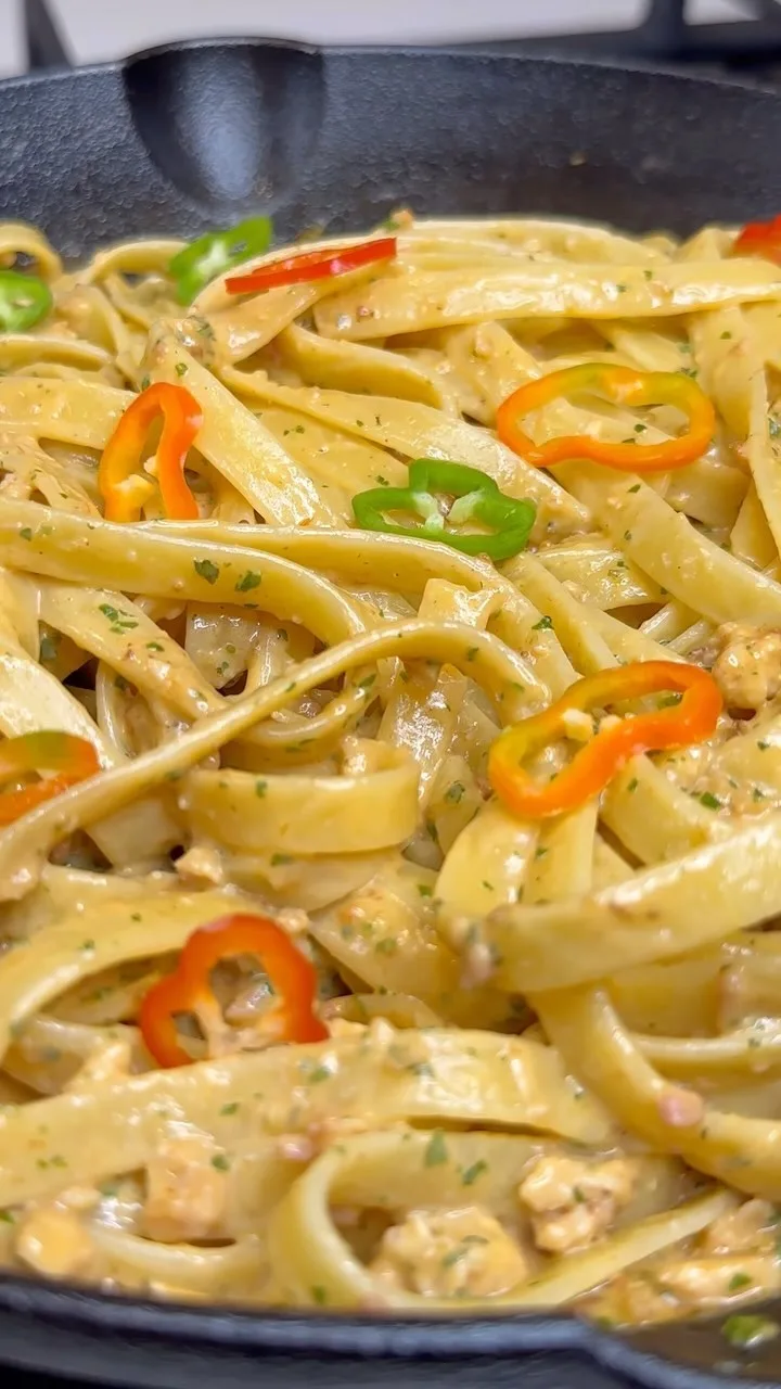 pasta-con-pollo-y-tocineta-pasta-with-chicken-and-bacon