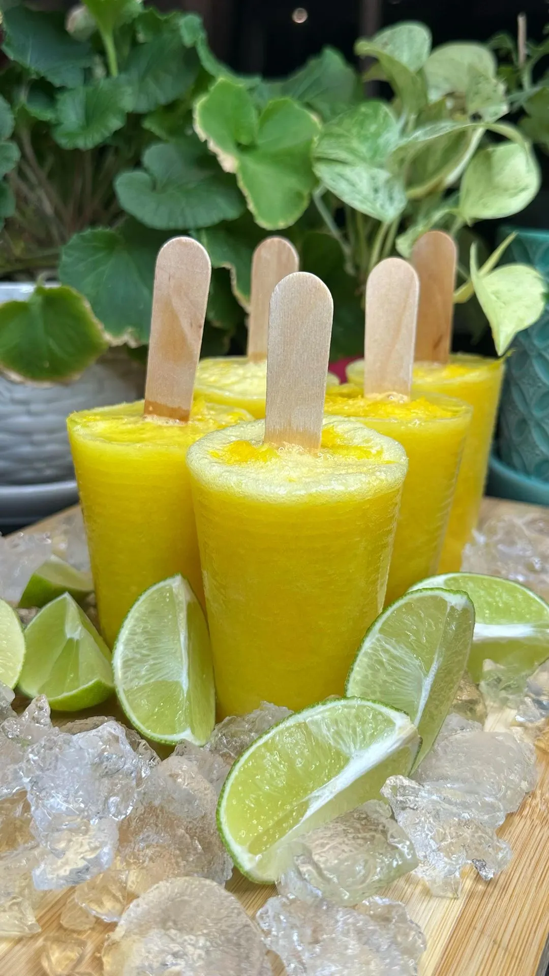 paletas-de-limonada-de-mango-mango-lemonade-popsicles