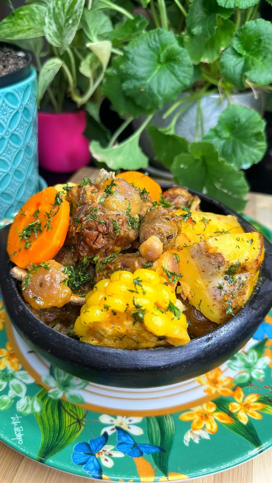 cola-en-salsa-de-coco-criolla-tail-in-creole-coconut-sauce