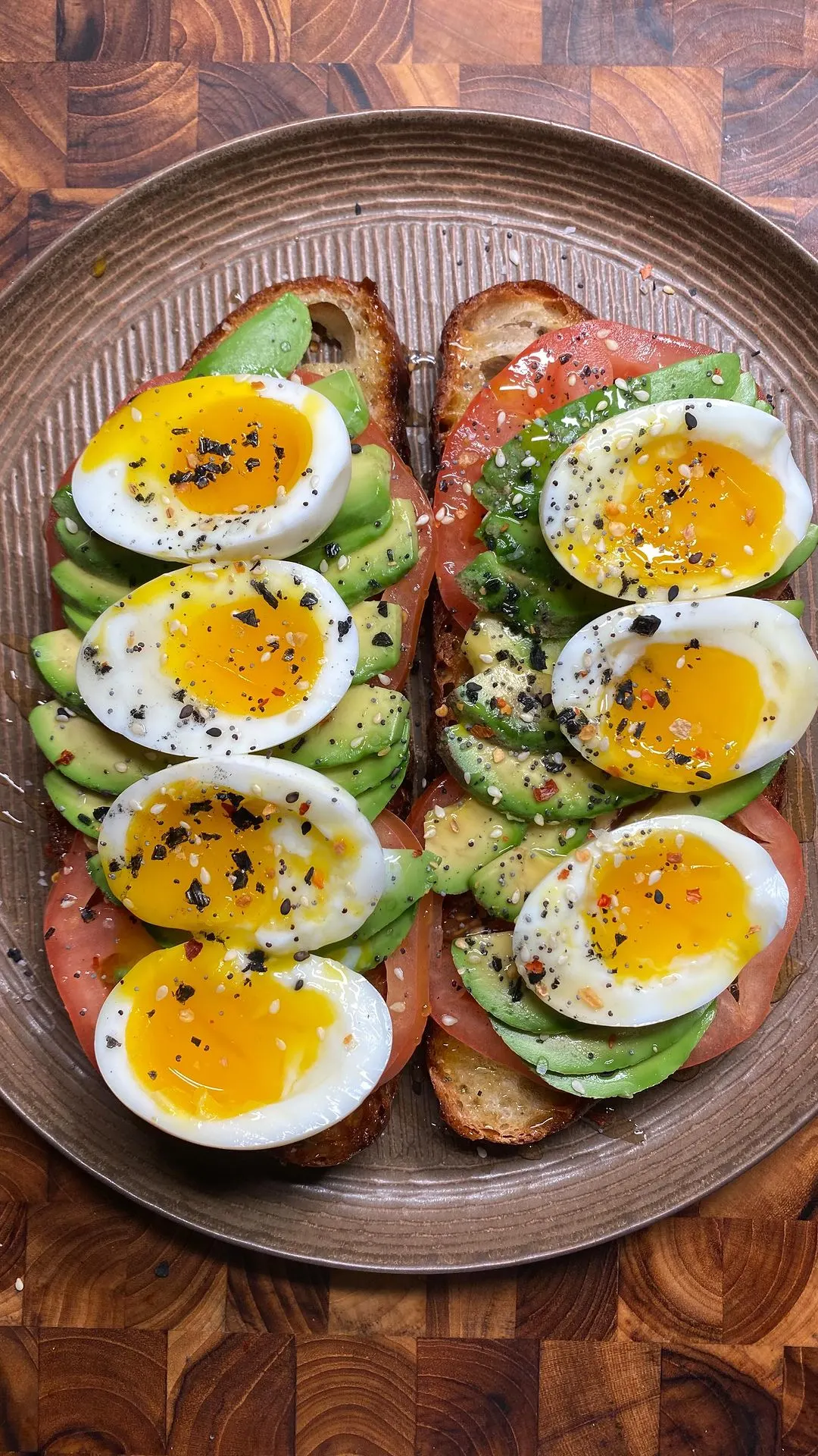 avocado-soft-boiled-egg-toast