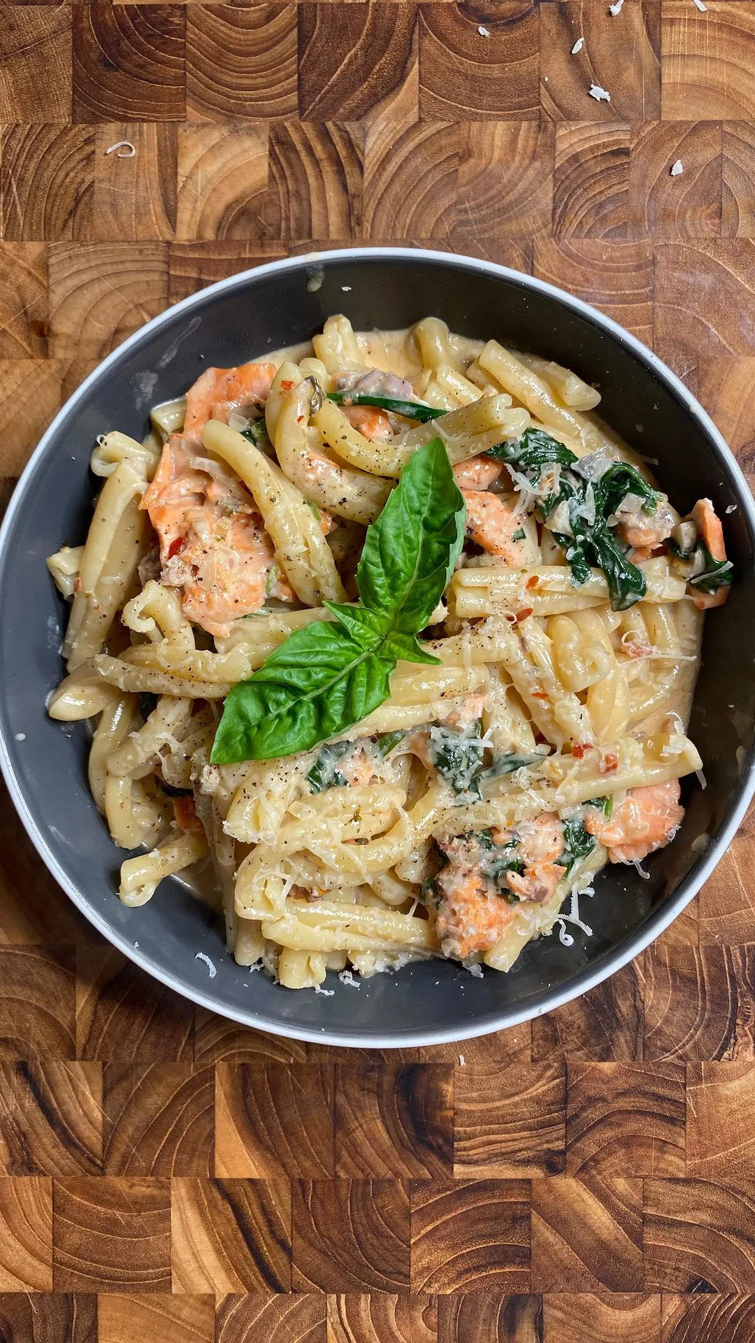 creamy-salmon-pasta