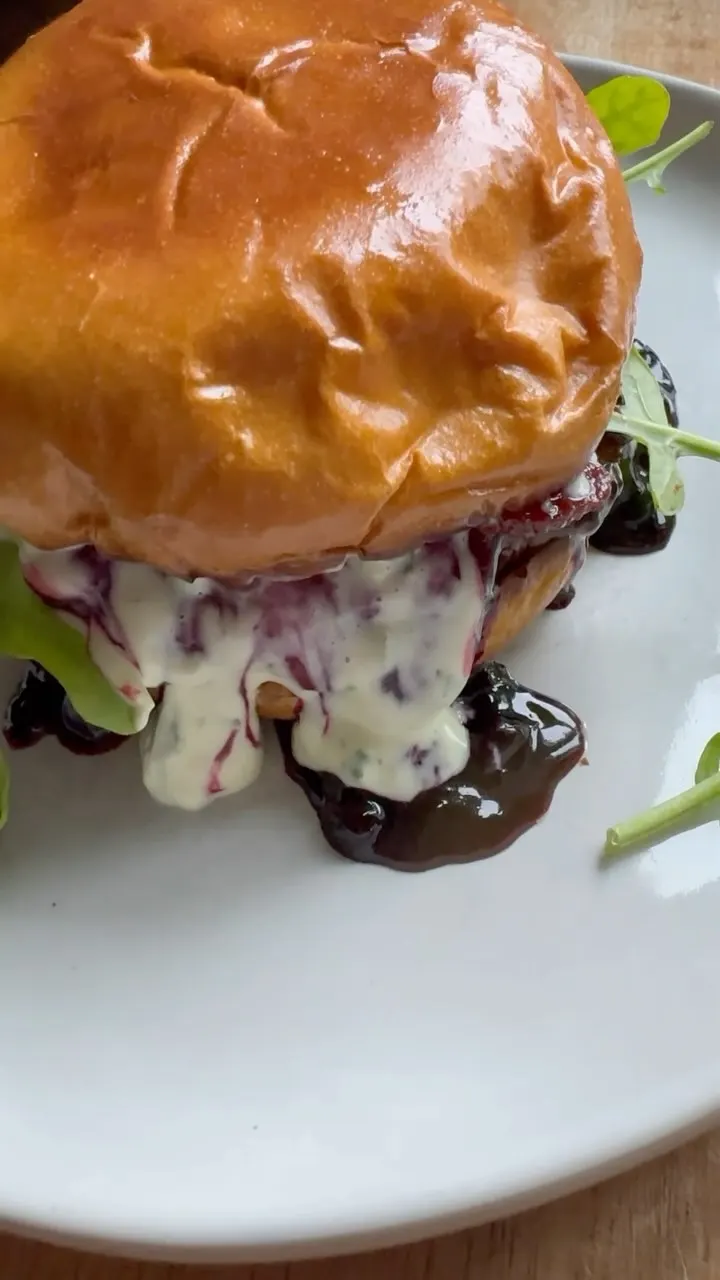 blueberry-basil-bacon-burger