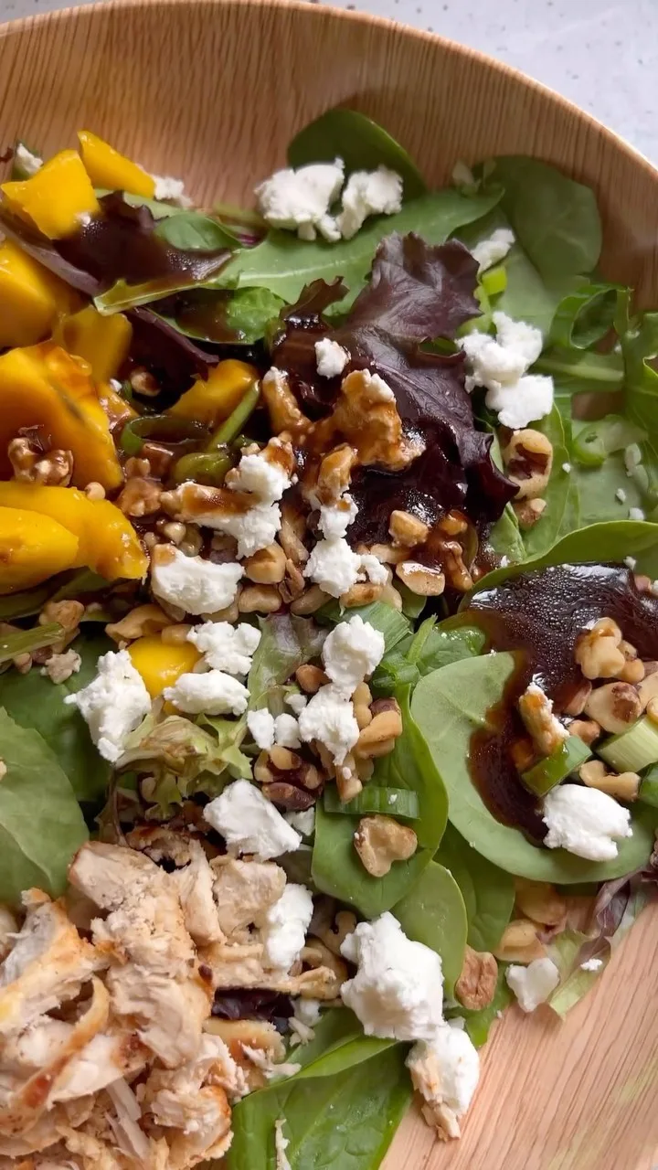 creamy-goat-cheese-salad-with-mango-and-toasted-walnuts