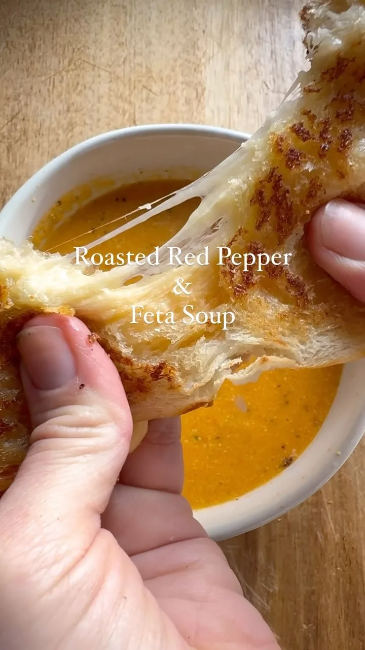 roasted-red-pepper-and-feta-soup