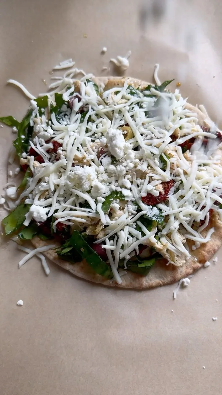 greek-pita-pizzas