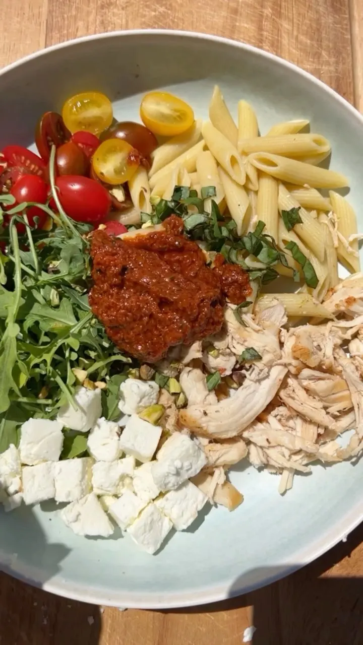 pesto-rosso-pasta-salad