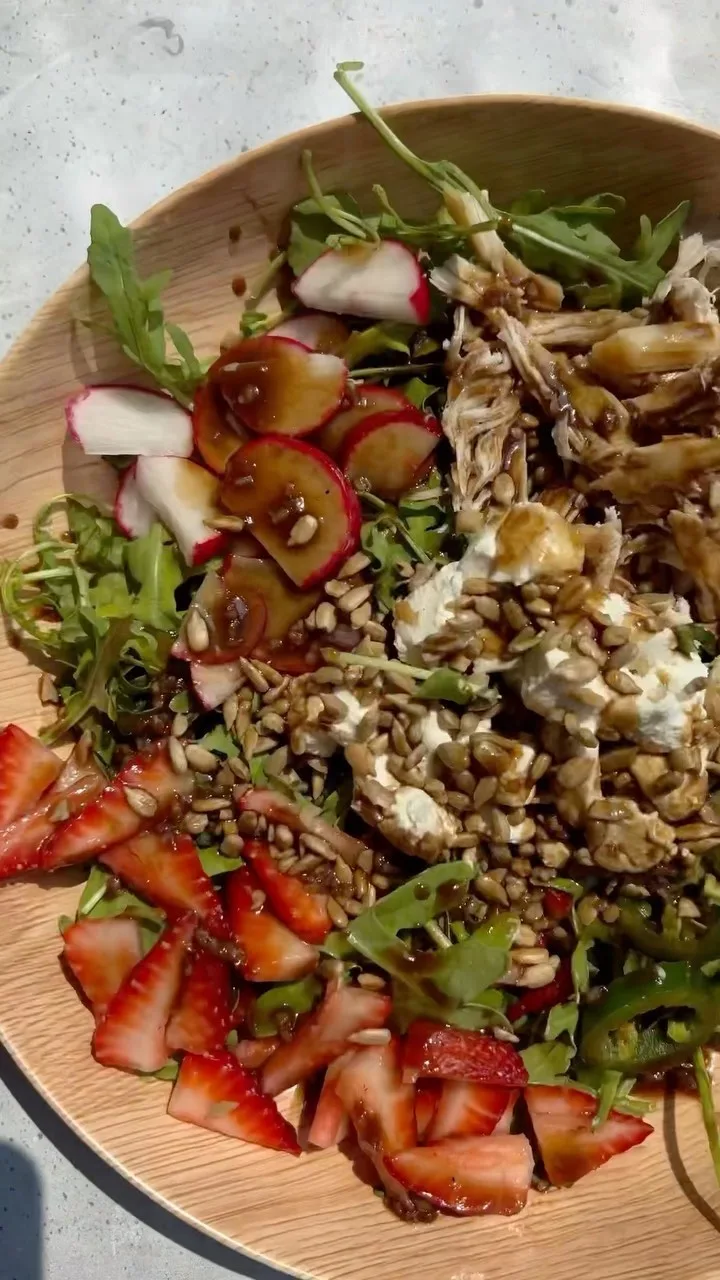 strawberry-arugula-salad