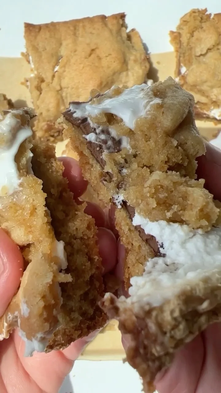 s'more-cookie-bars