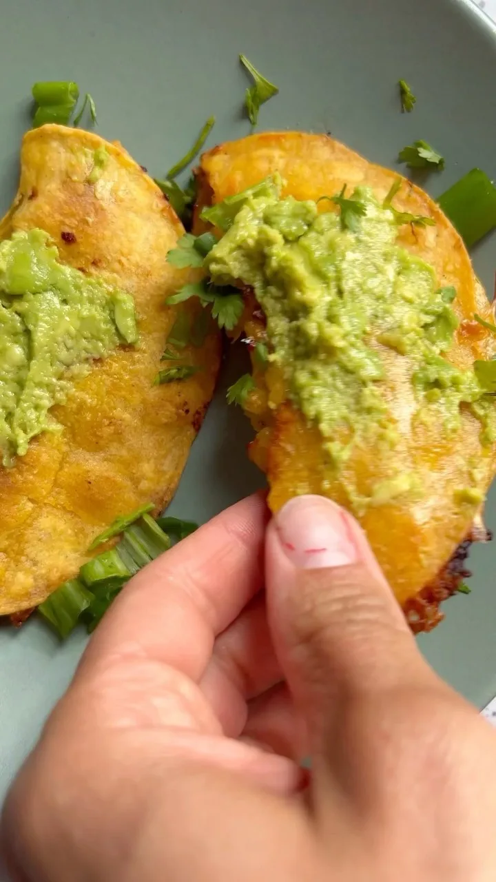 crispy-honey-lime-chicken-tacos