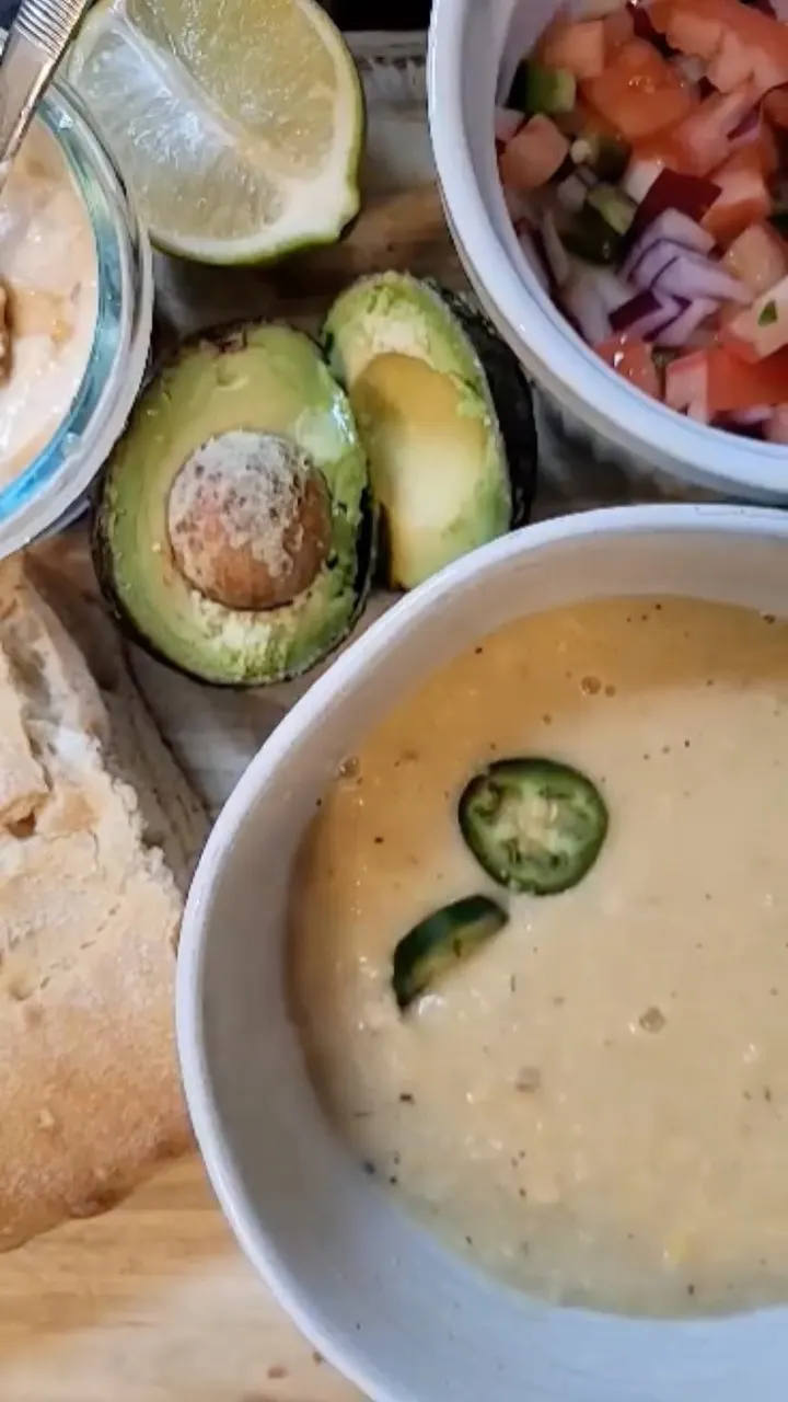 corn-chowder-chipotle-salsa-chicken-sandwiches