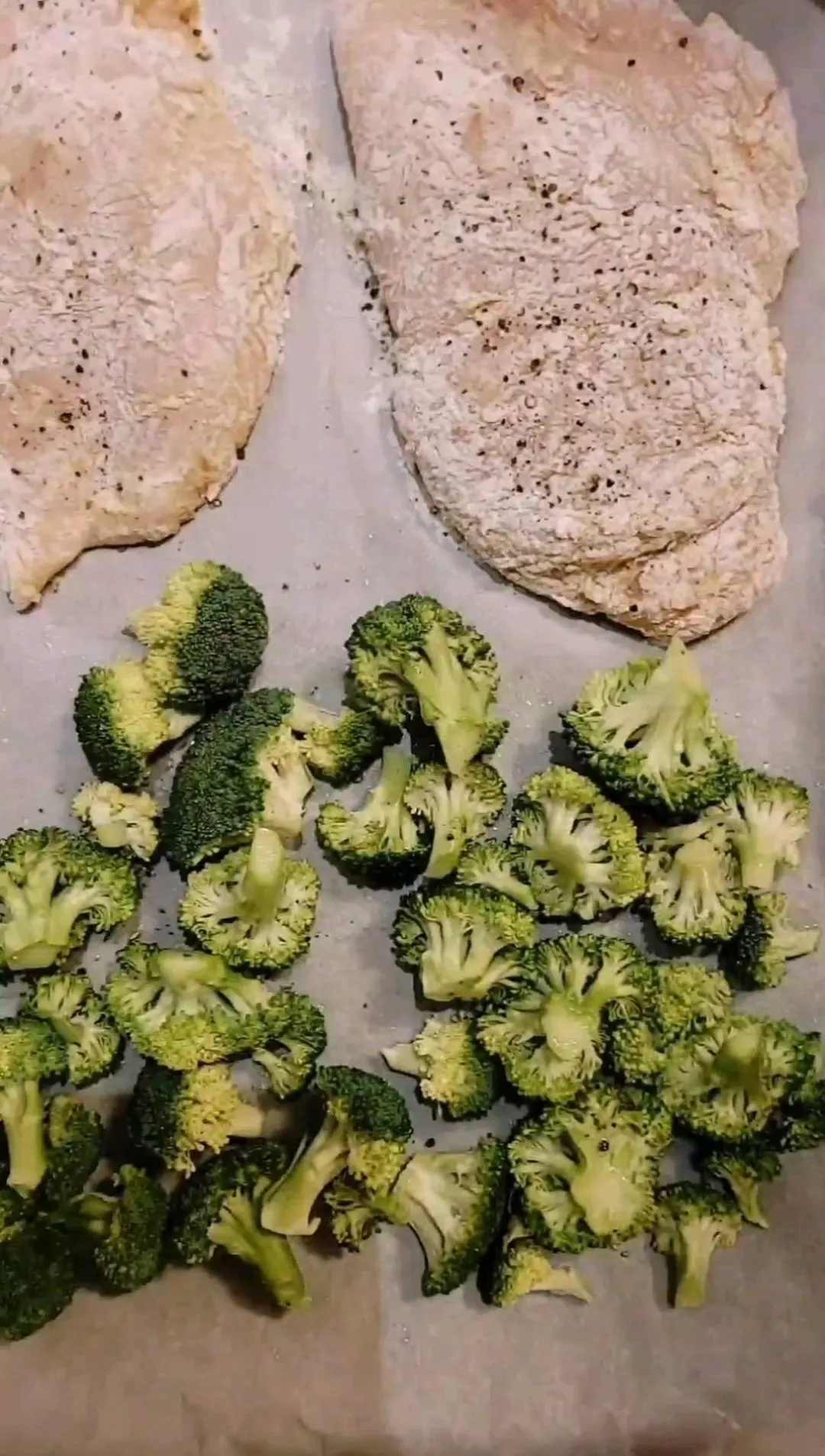 oven-roasted-chicken-and-broccoli-tossed-with-sticky-jasmine-rice