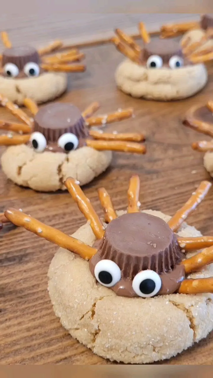 peanut-butter-spider-cookies