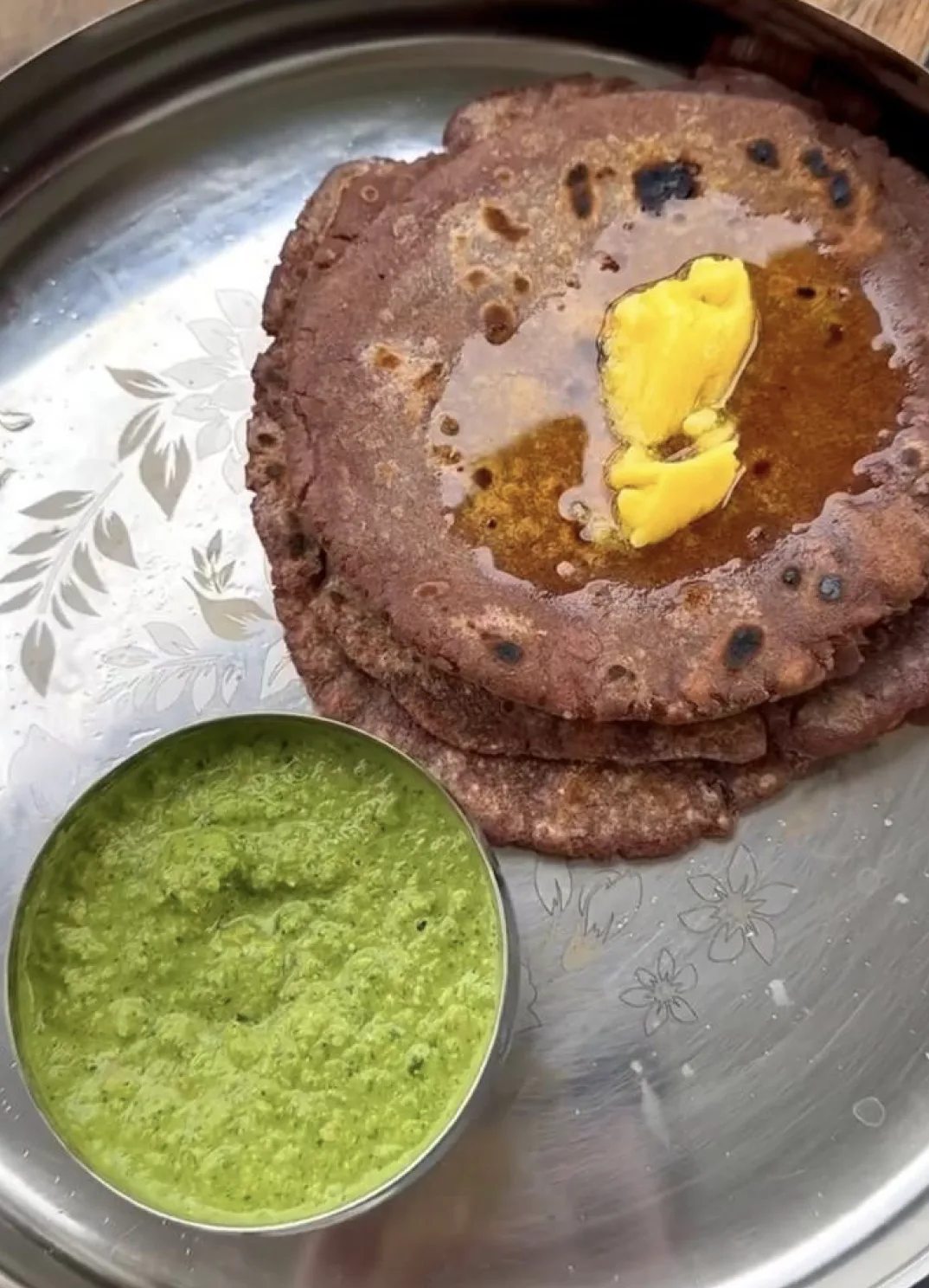 madua-ki-roti-and-til-ki-chutney