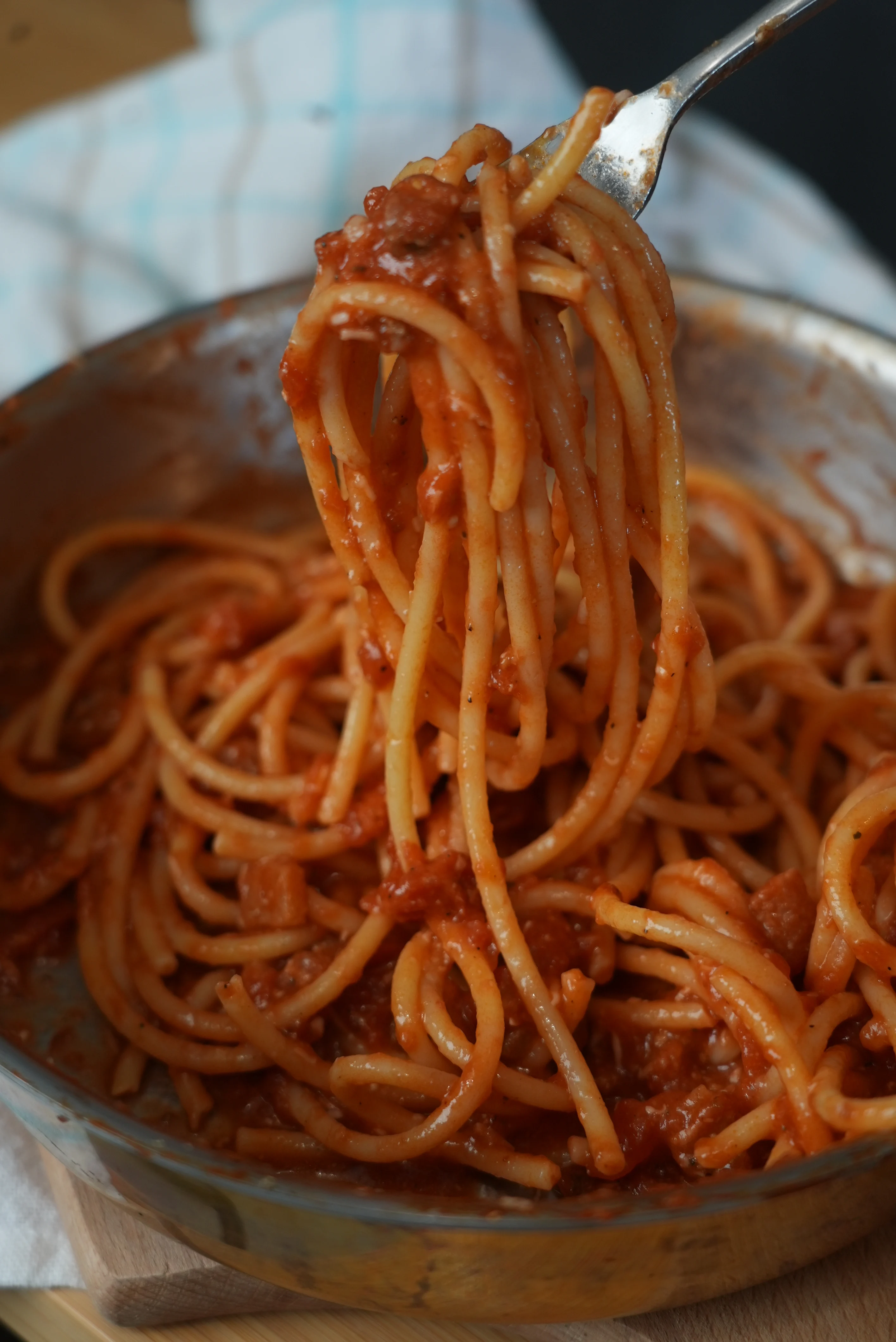 classic-italian:-bucatini-all'amatriciana-at-its-finest