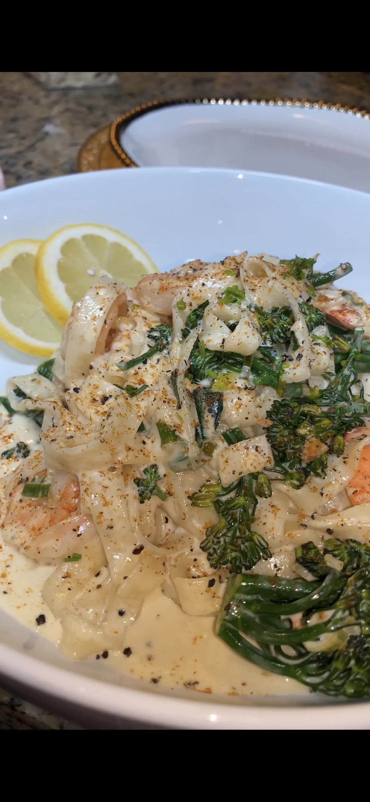 creamy-shrimp-broccoli-alfredo
