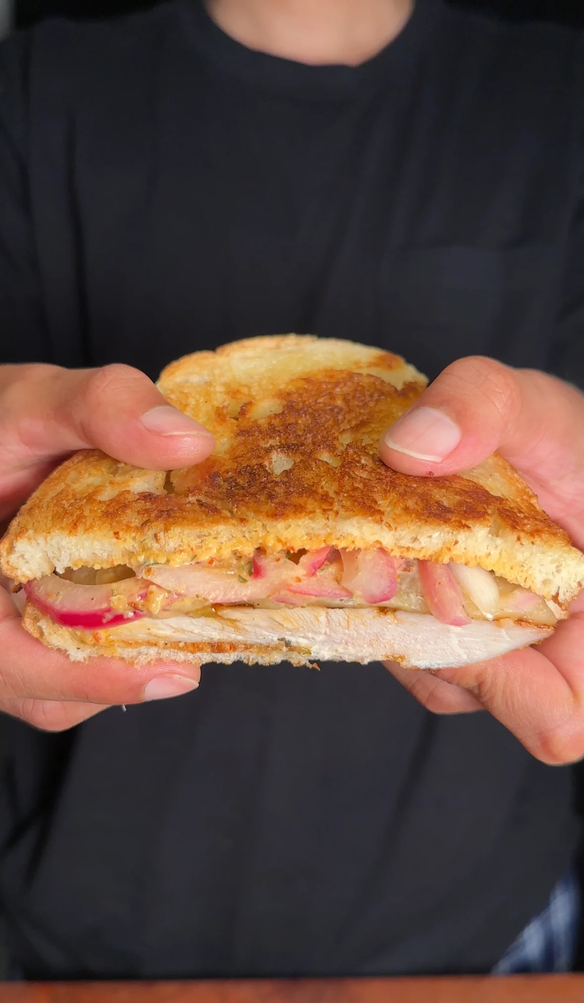 chicken-sandwich-w-curry-leaf-pickled-onions