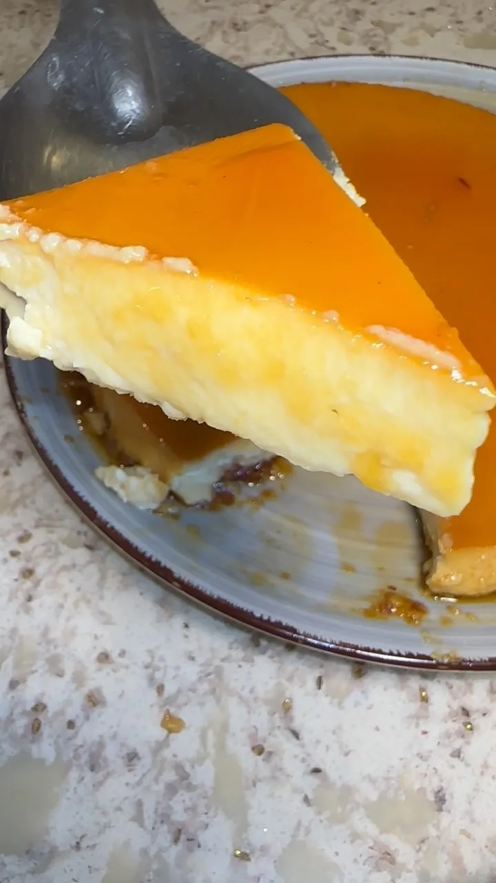 flan-de-leche-y-huevo-milk-and-eggs-flan