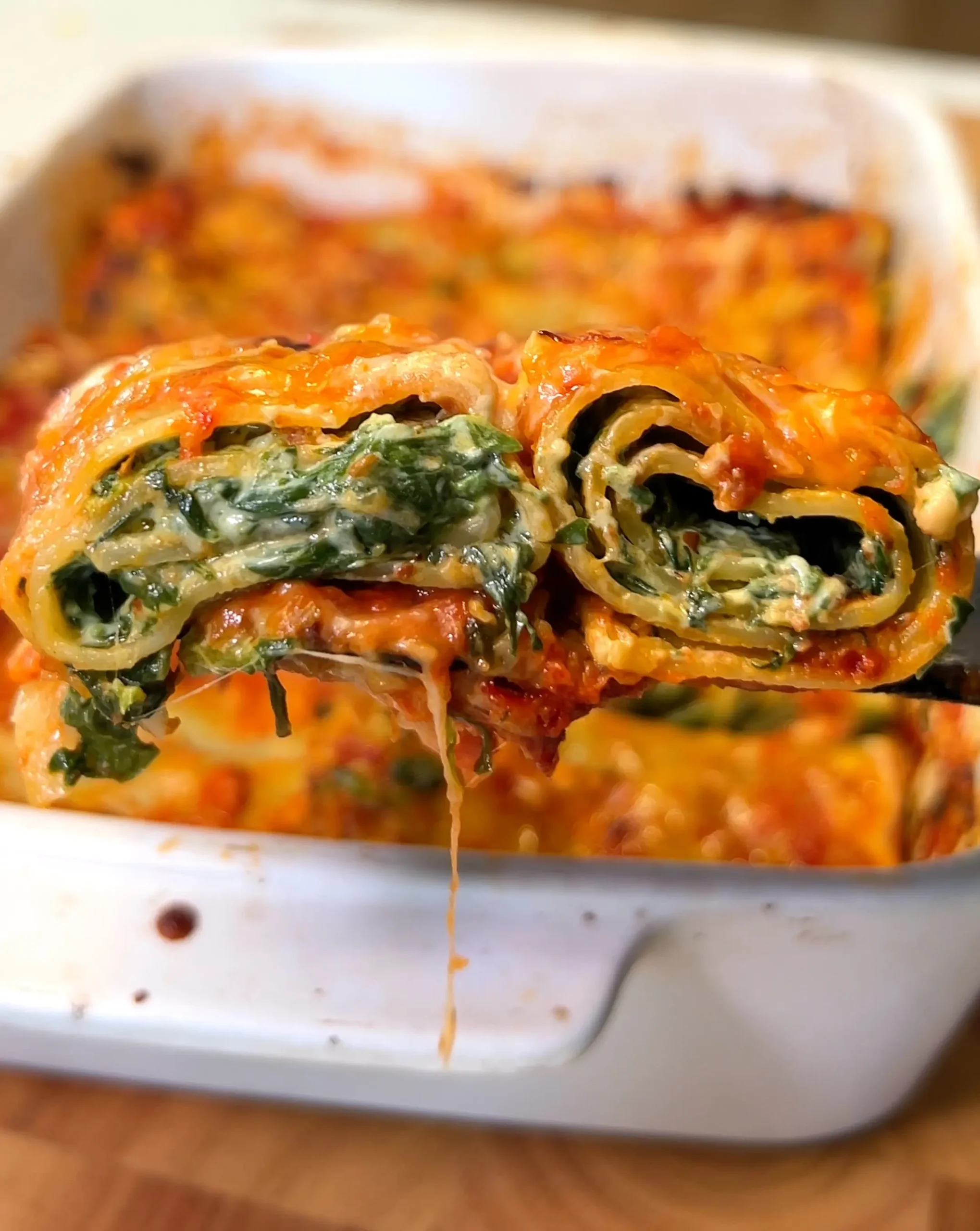 rollos-de-lasana-con-relleno-de-espinacas-lasagna-rolls-with-spinach-filling